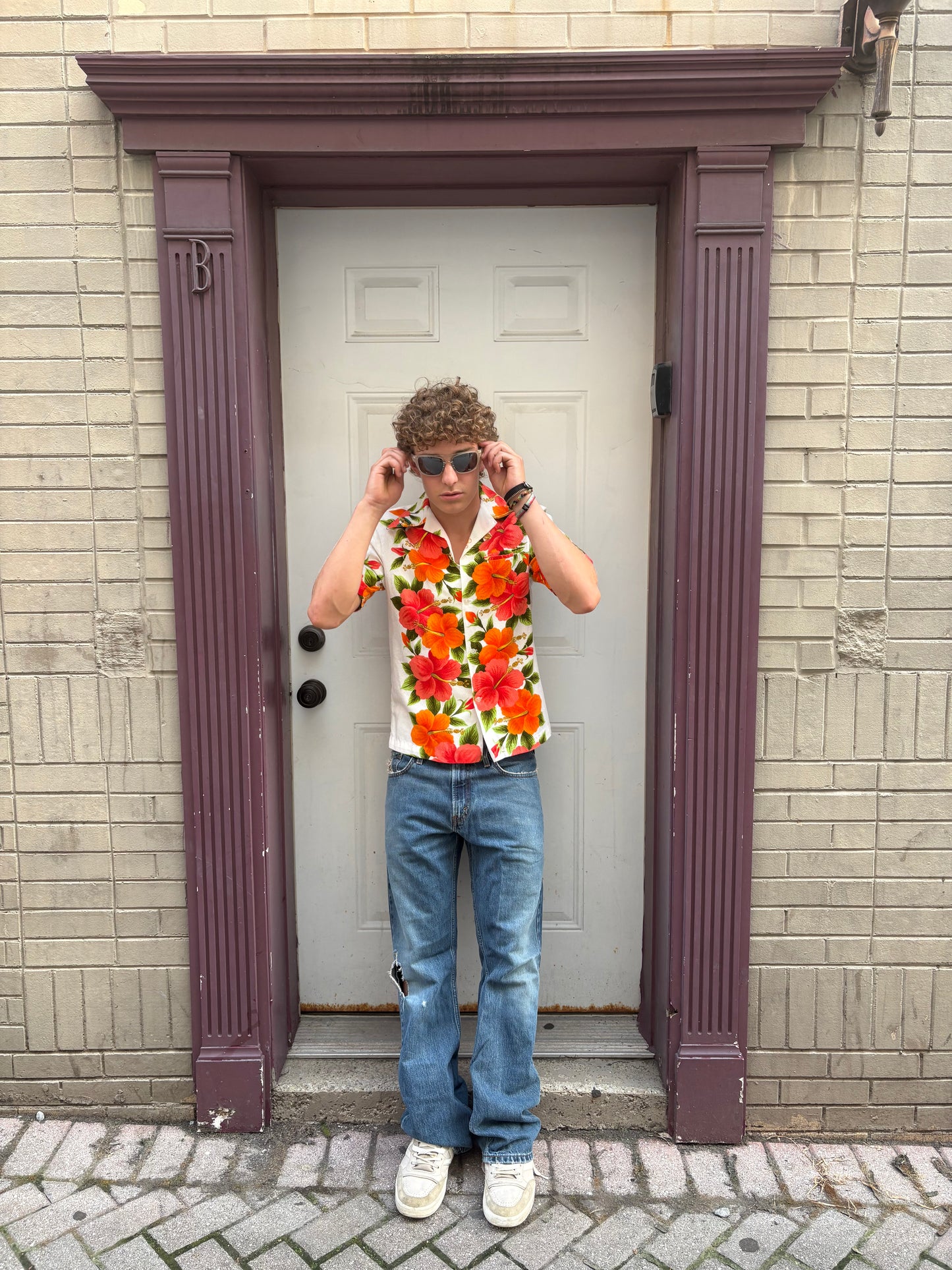 Vintage 80's Vibrant Floral Hawaiian Cotton Shirt (M)