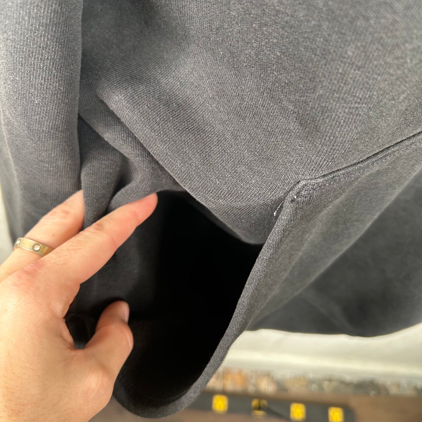 Y2K Black Heavy Weight Carhartt Hoodie (S)