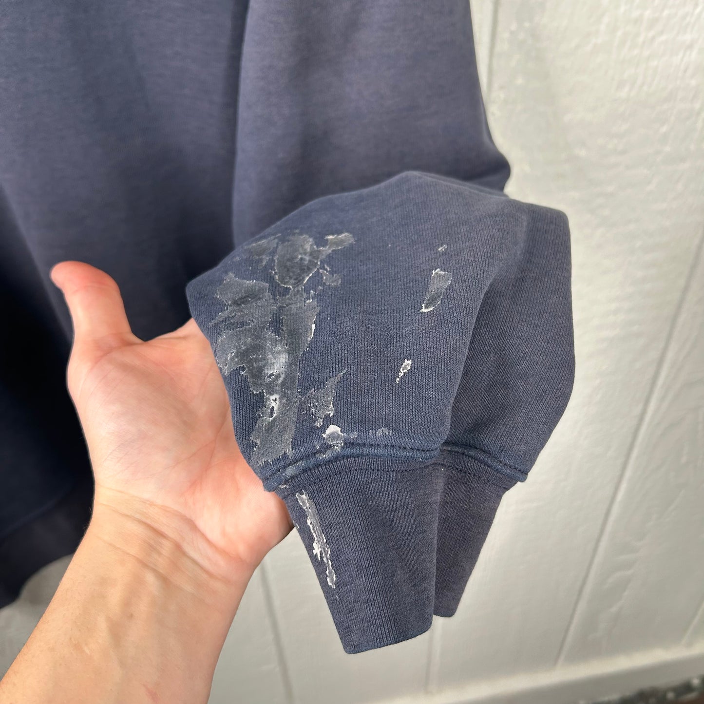 Y2k Navy Thrashed Carhartt Hoodie (M)