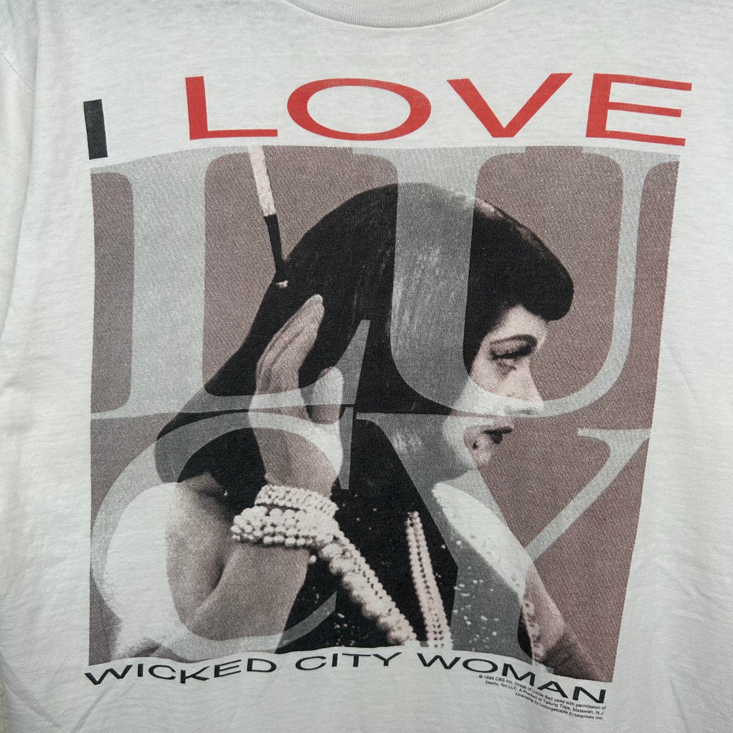 Vintage 1996 'I Love Lucy' Graphic Tee (M)