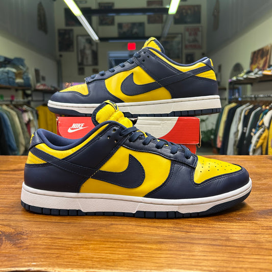 Nike Dunk Low Michigan - Size 11.5M