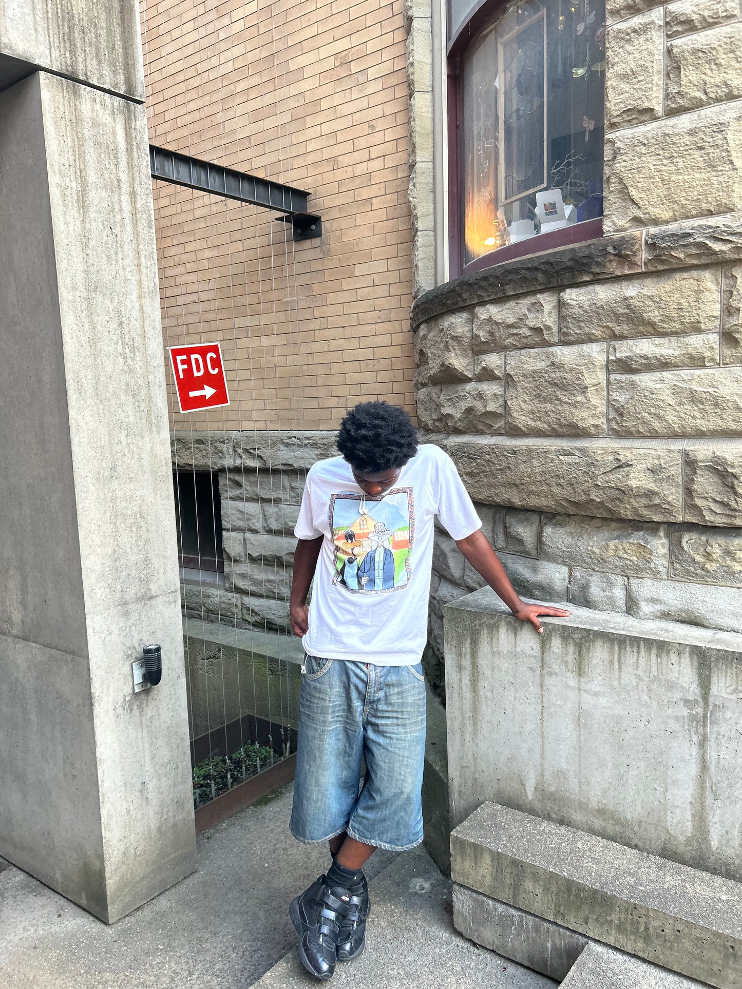 Vintage 90's American Gothic Bugs & Daffy Graphic Tee (XLT)