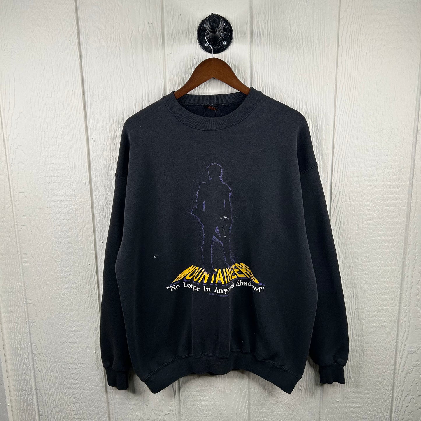 Vintage 90's Mountaineers "No Longer In Anyone's Shadow" Crewneck (XL)