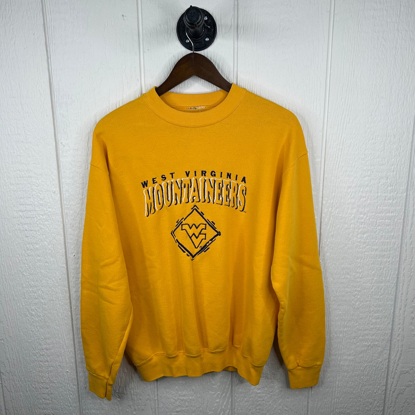 Vintage 90s Embroidered West Virginia Mountaineers Crewneck (L)