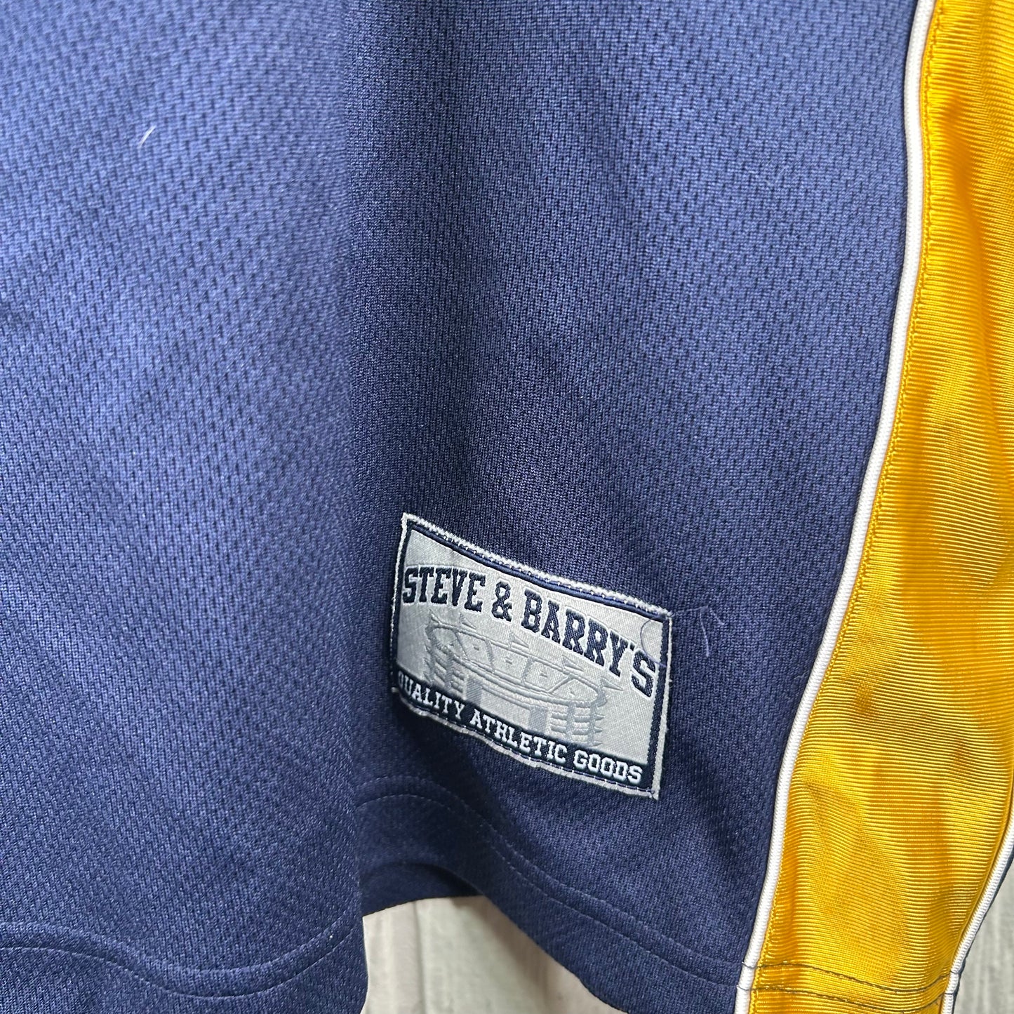 Y2K WVU Basketball Number 27 Jersey (XL)