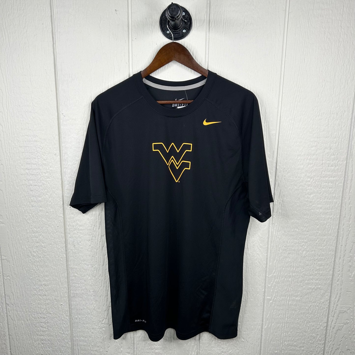 Modern Nike Flying WV Workout Tee (L)