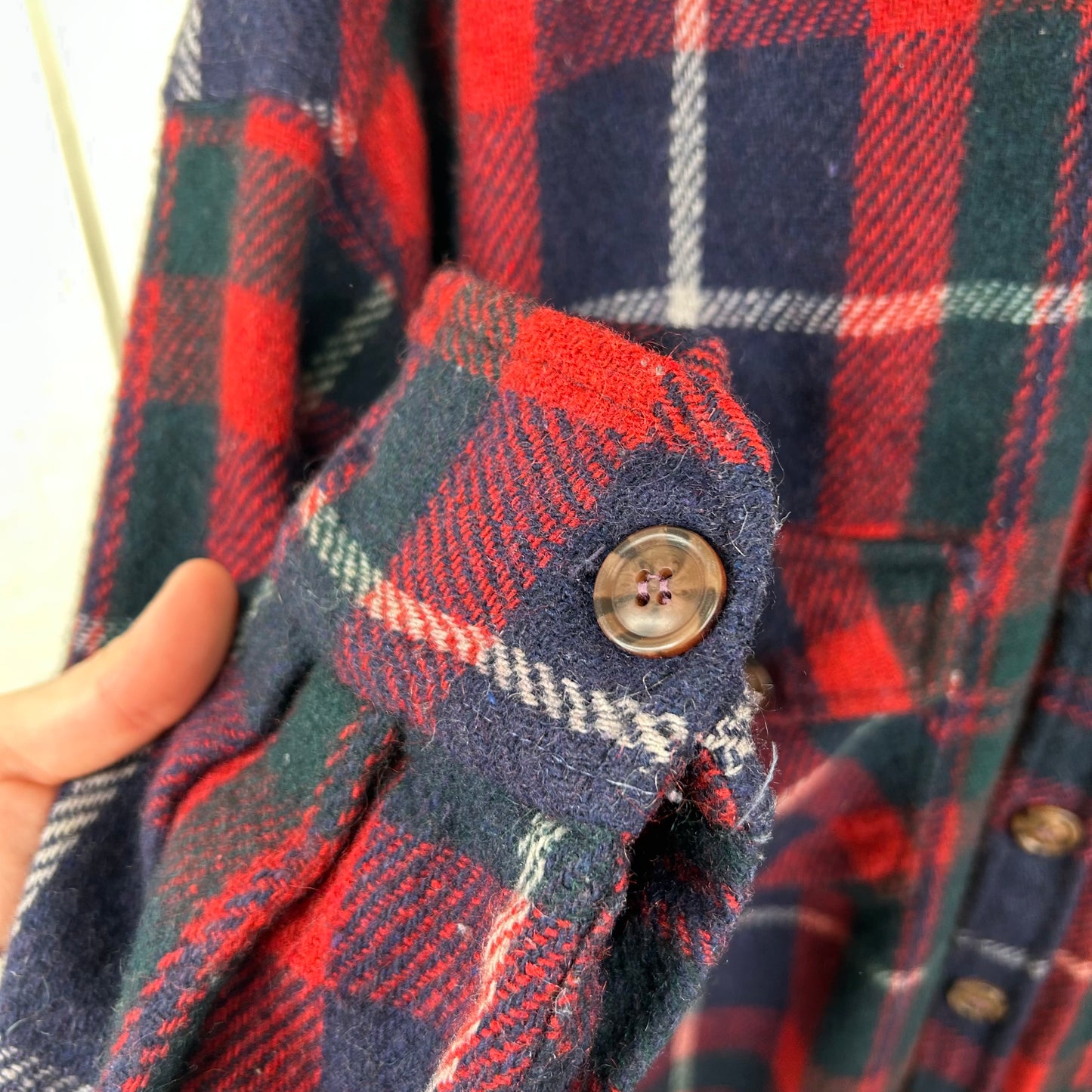 Vintage American Eagle Outfitters Plaid Button-Up Flannel (XL)