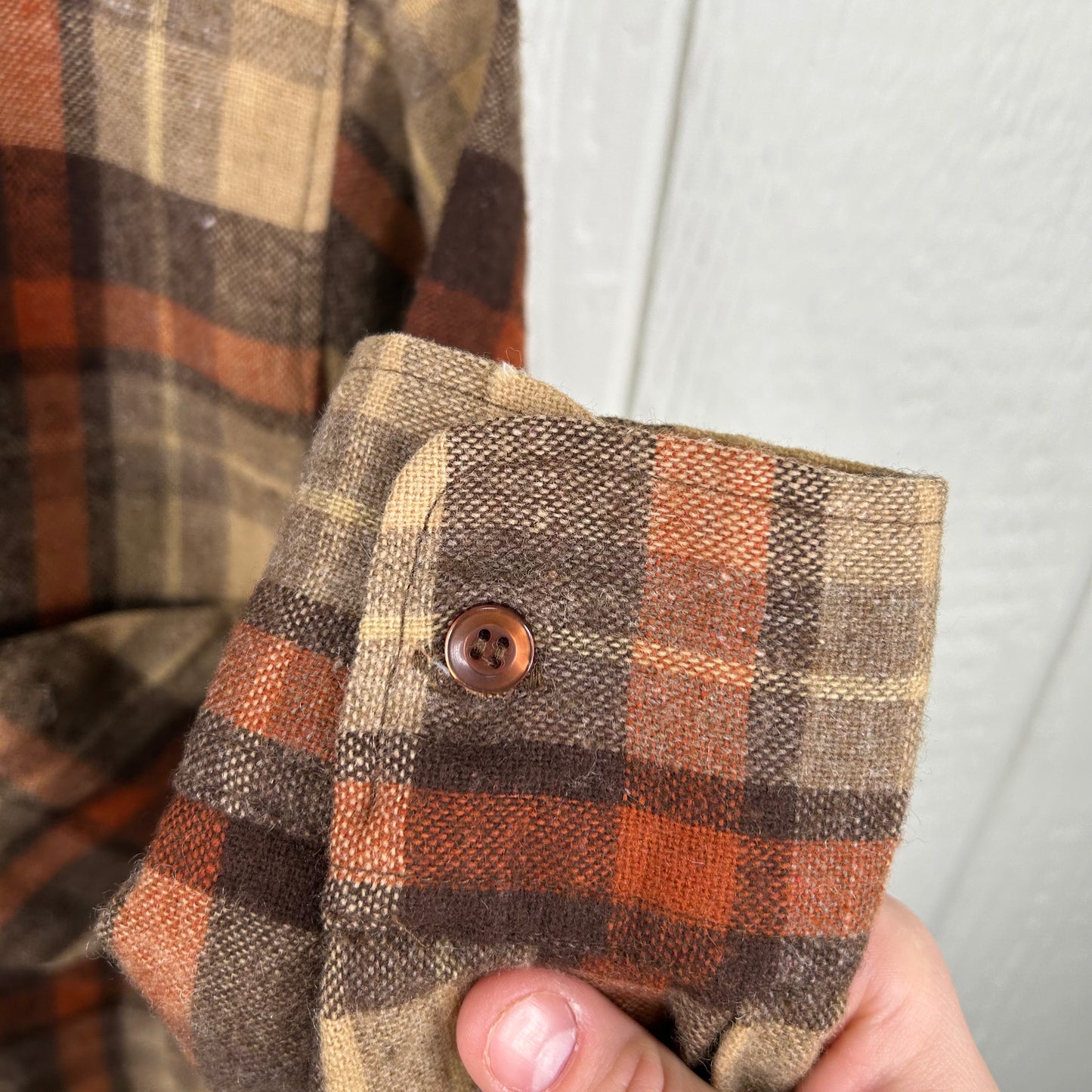 Vintage 80's JcPenny Neutral Plaid Button-Up Flannel (M)