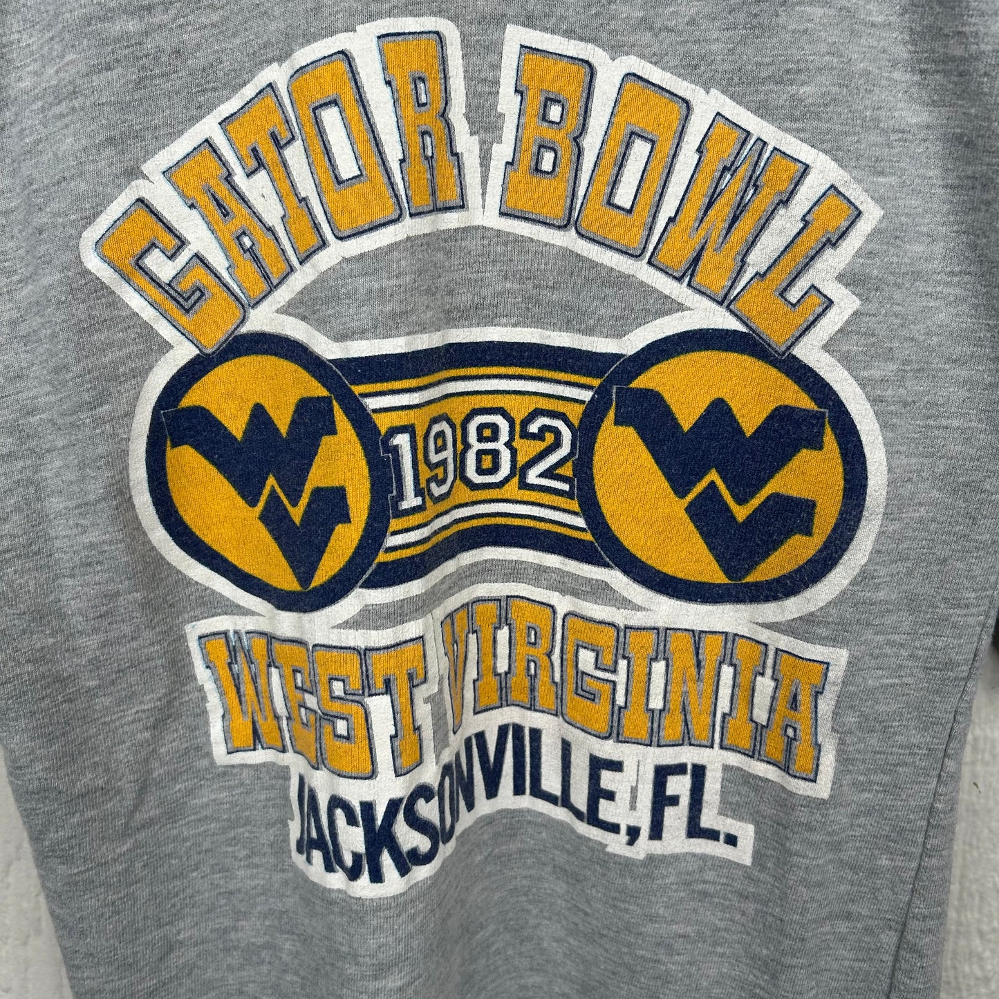 Vintage 1982 WVU Football Gator Bowl Graphic Tee (M)