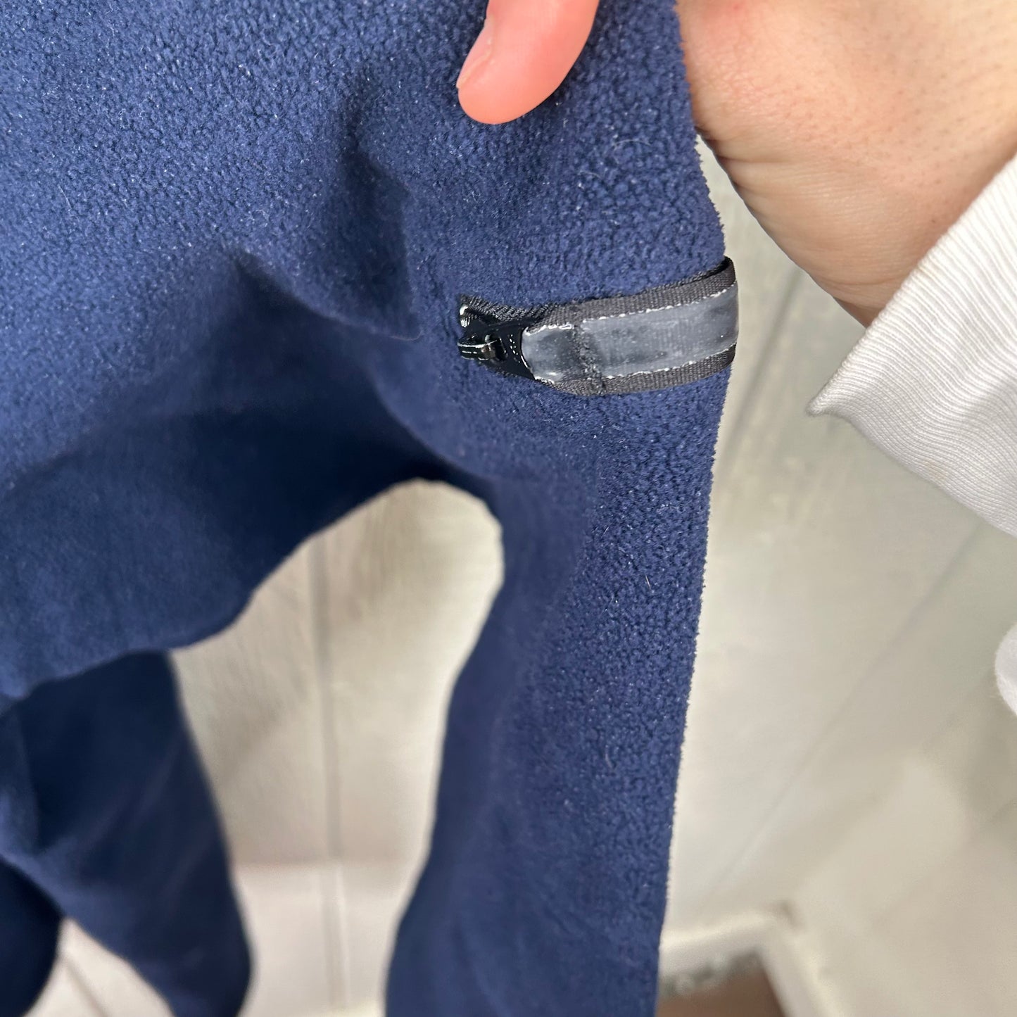 Vintage 90's V-Neck Fleece Crewneck (XXL)