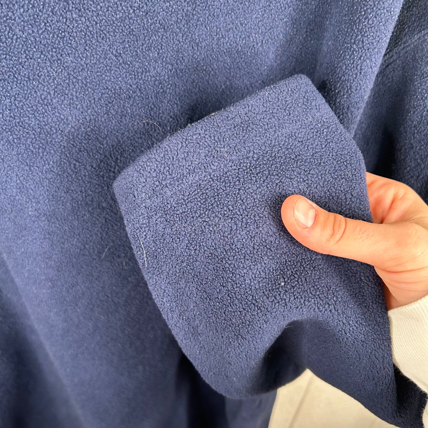 Vintage 90's V-Neck Fleece Crewneck (XXL)