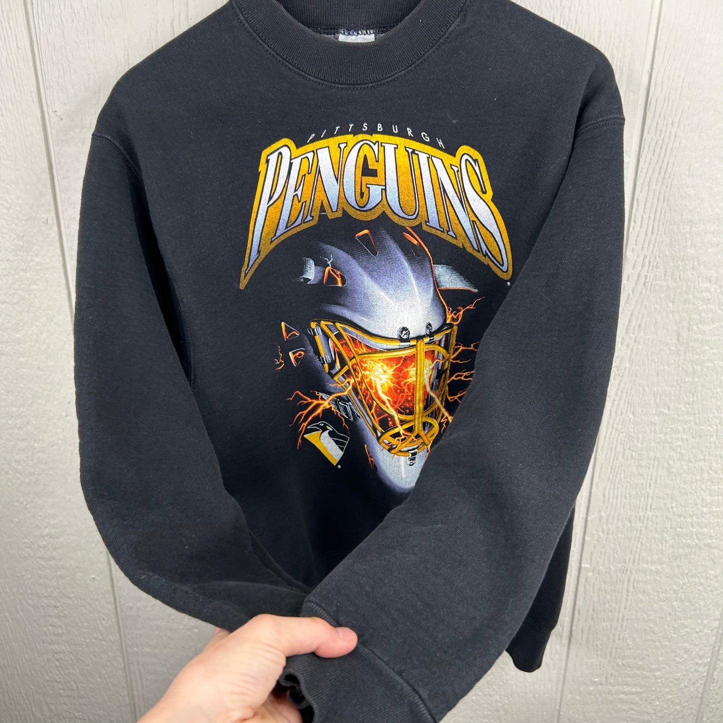 Vintage 90's Pittsburgh Penguins Helmet Graphic Crewneck (L)