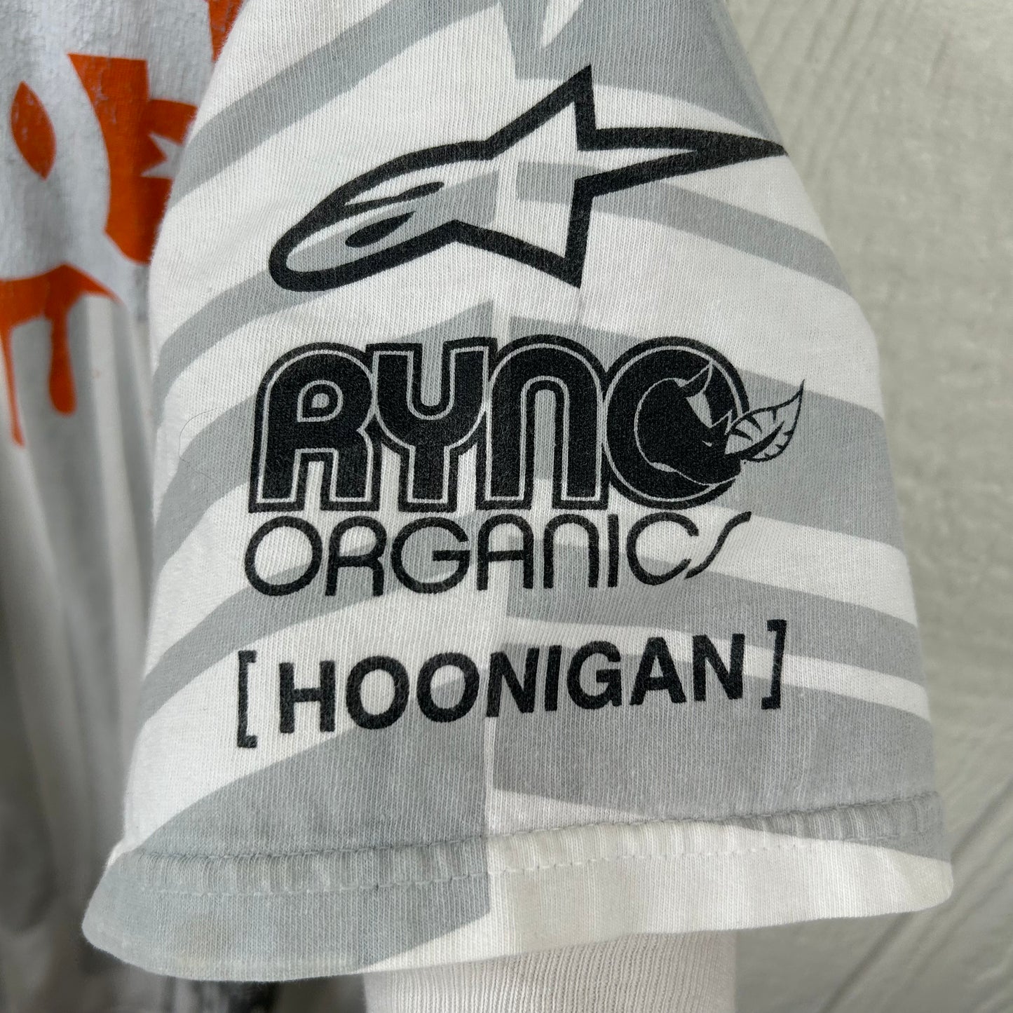 Y2L DC Racing Logo Graphic Tee (XL)