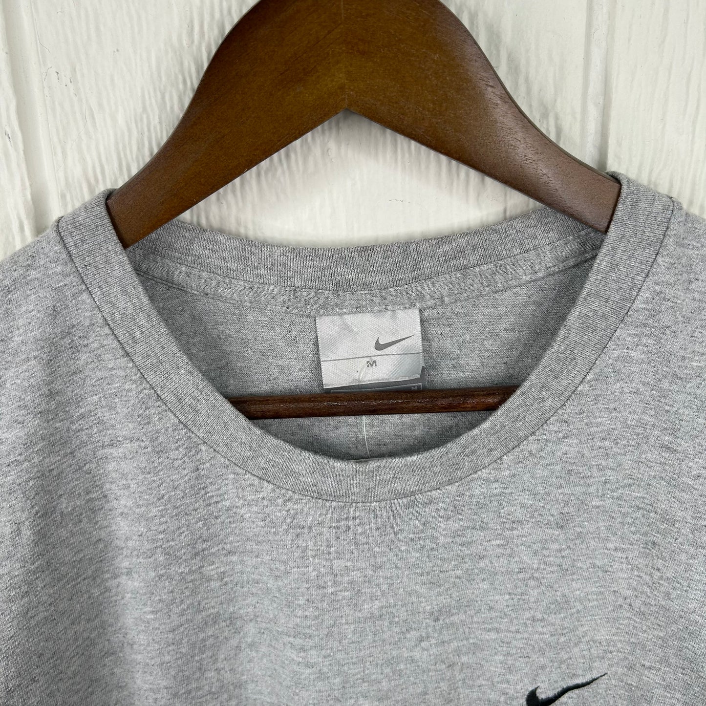 Vintage 90's Embroidered Nike Tee (M)