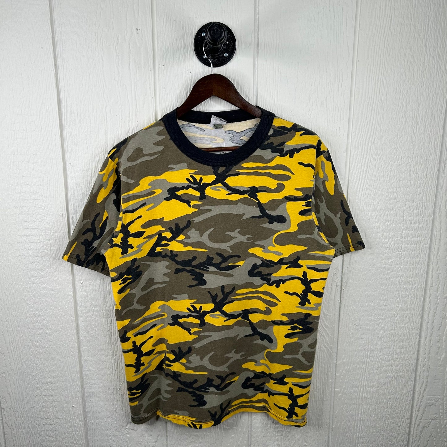 Vintage 90's Yellow Army Camo Tee (L)