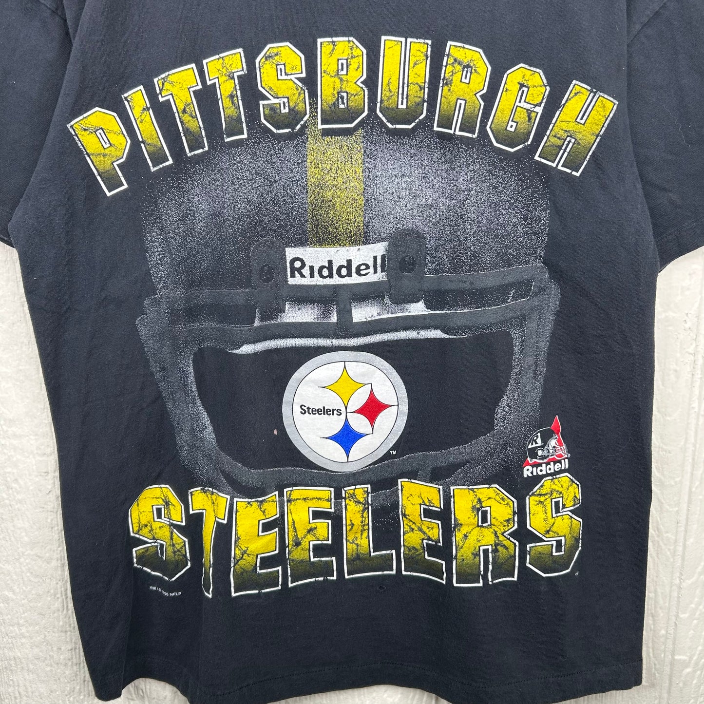 Vintage 1996 Pittsburgh Steelers Football Helmet Graphic Tee (L)