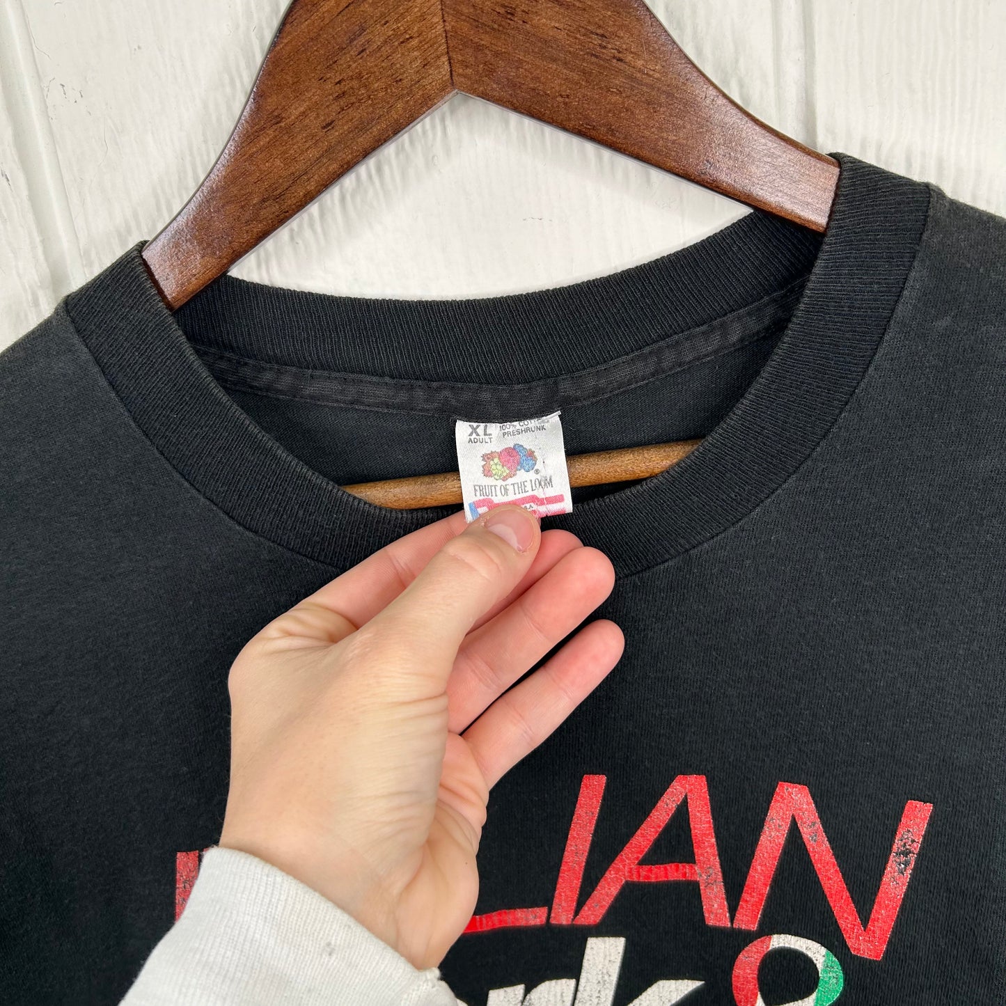 Vintage 90's 'Italian, Dark & Handsome' Tee (XL)