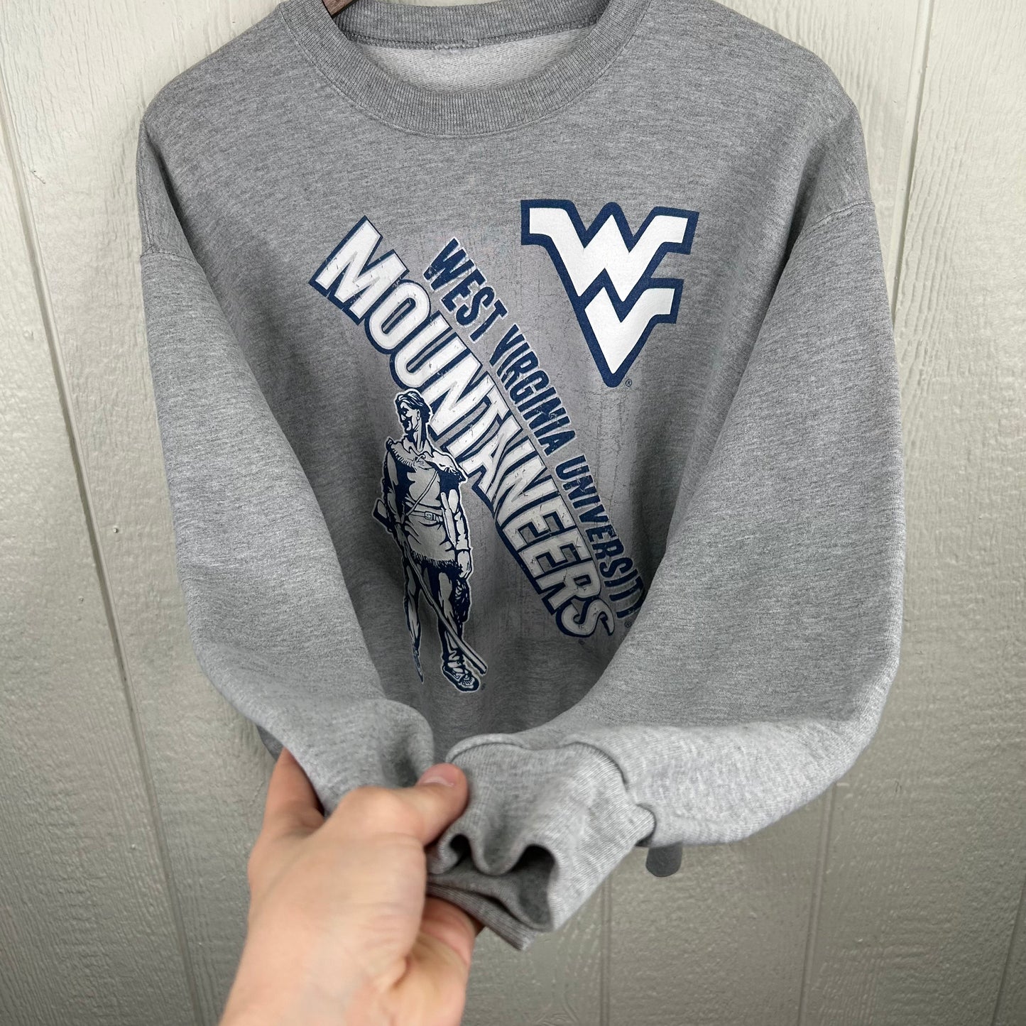 Vintage Y2K West Virginia Mountaineers Graphic Print Crewneck (L)
