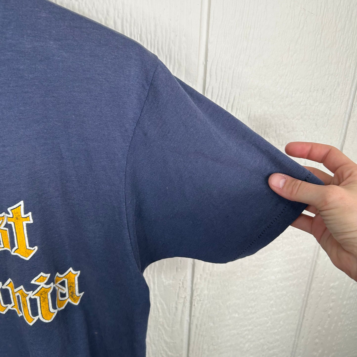 Vintage 80's West Virginia Script Print Graphic Tee (L)