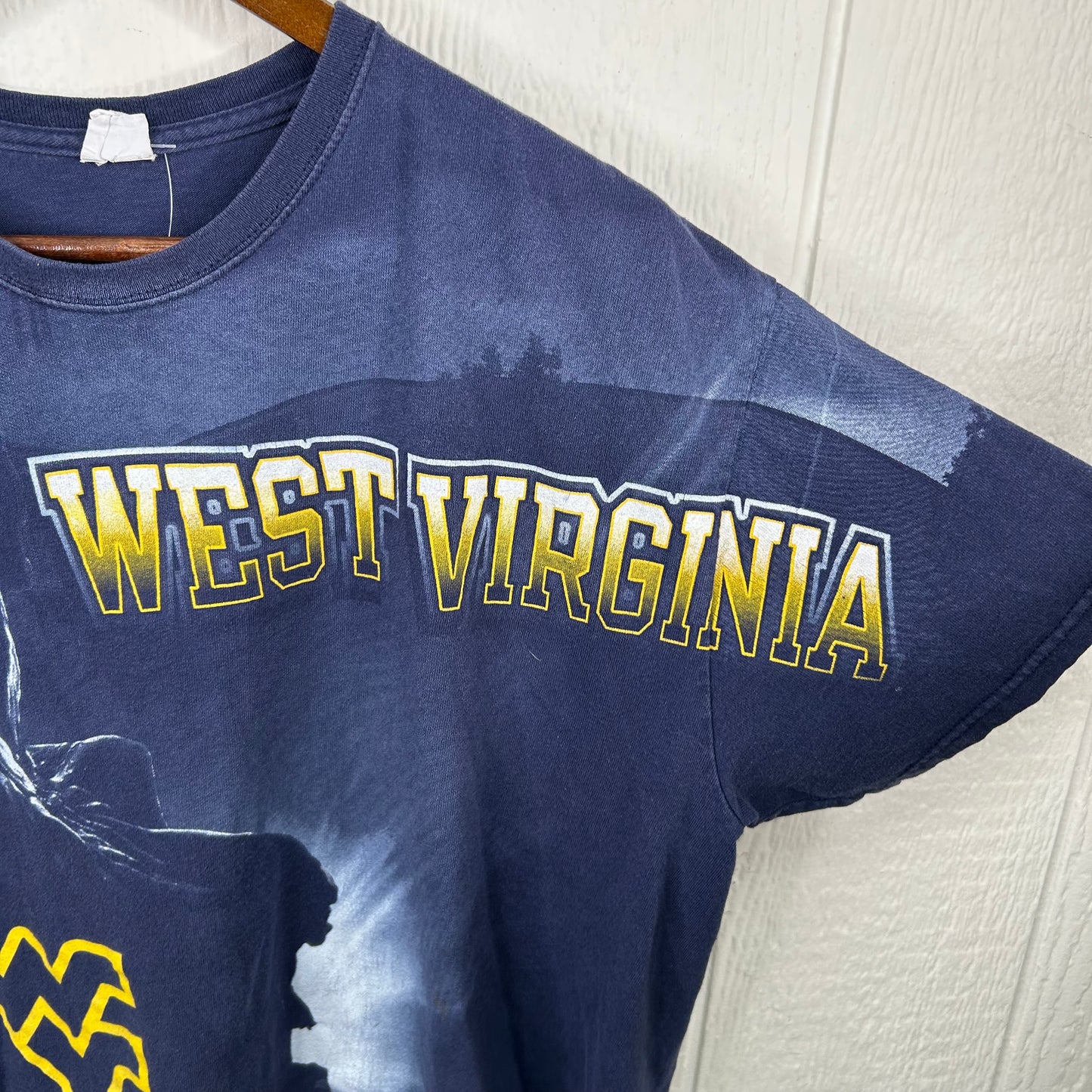 Vintage 90's West Virginia Mountaineers All Over Print Graphic Tee (L)