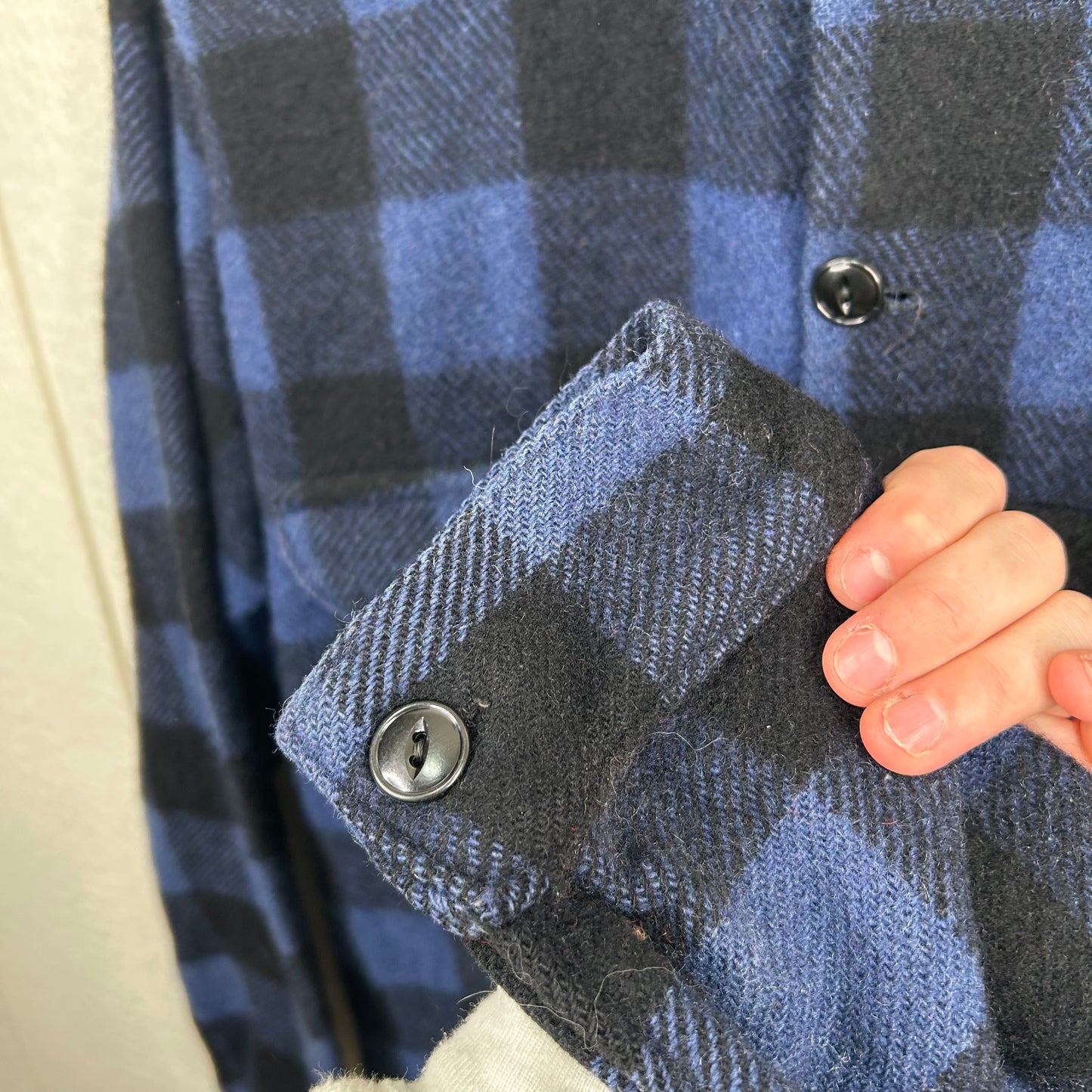 Vintage 80's Blue & Black Wool Button-Up Flannel (M)