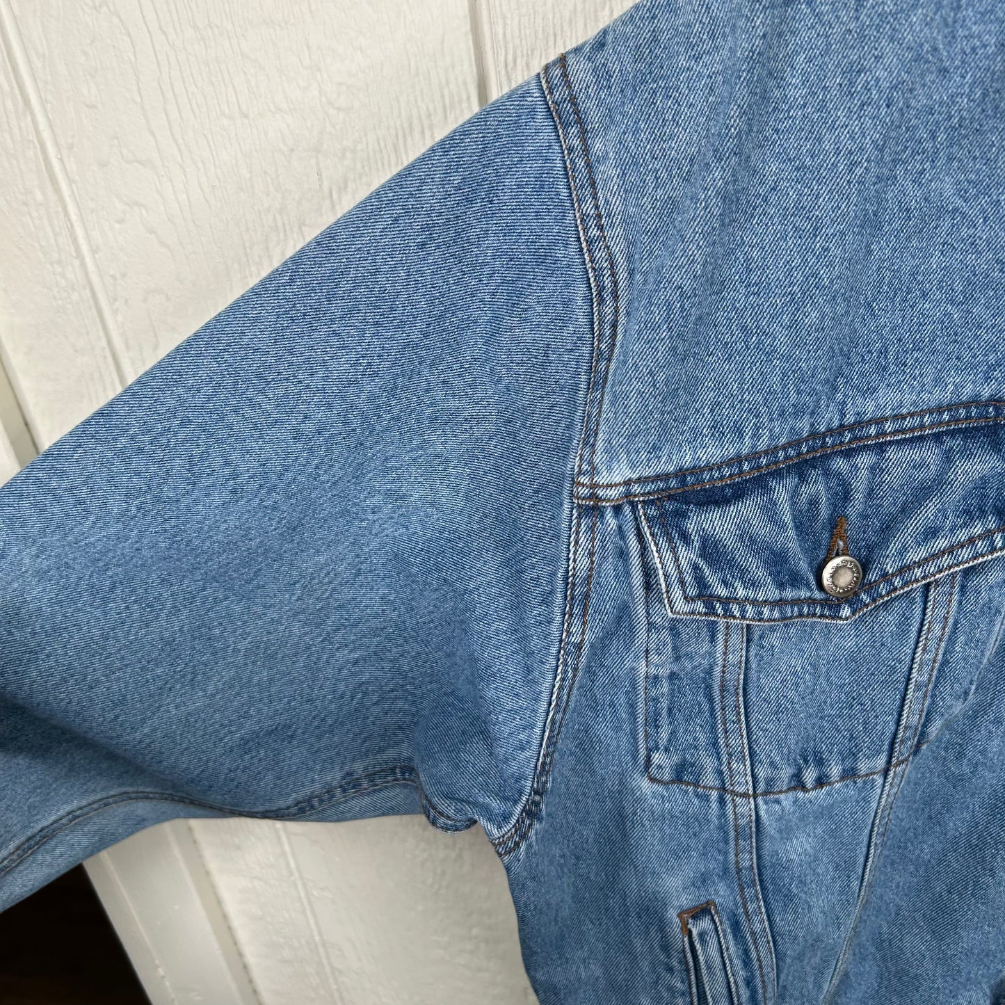 Vintage 90's Wrangler Button-Up Denim Jacket (L)