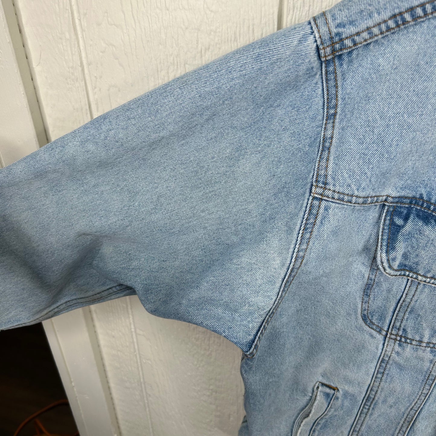Vintage 90's Wrangler Faded Button-Up Denim Jacket (XL)