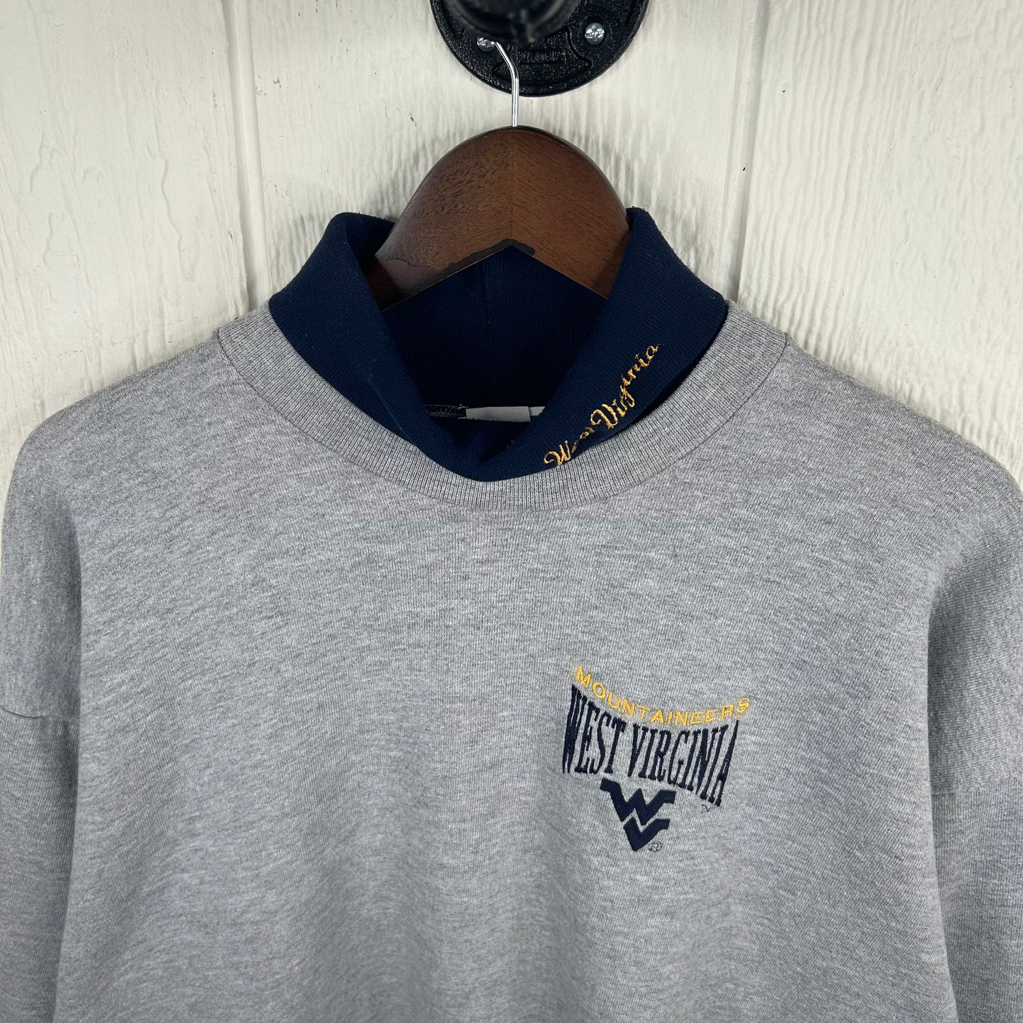Vintage 90's West Virginia Mountaineers Turtleneck Crewneck (XL)