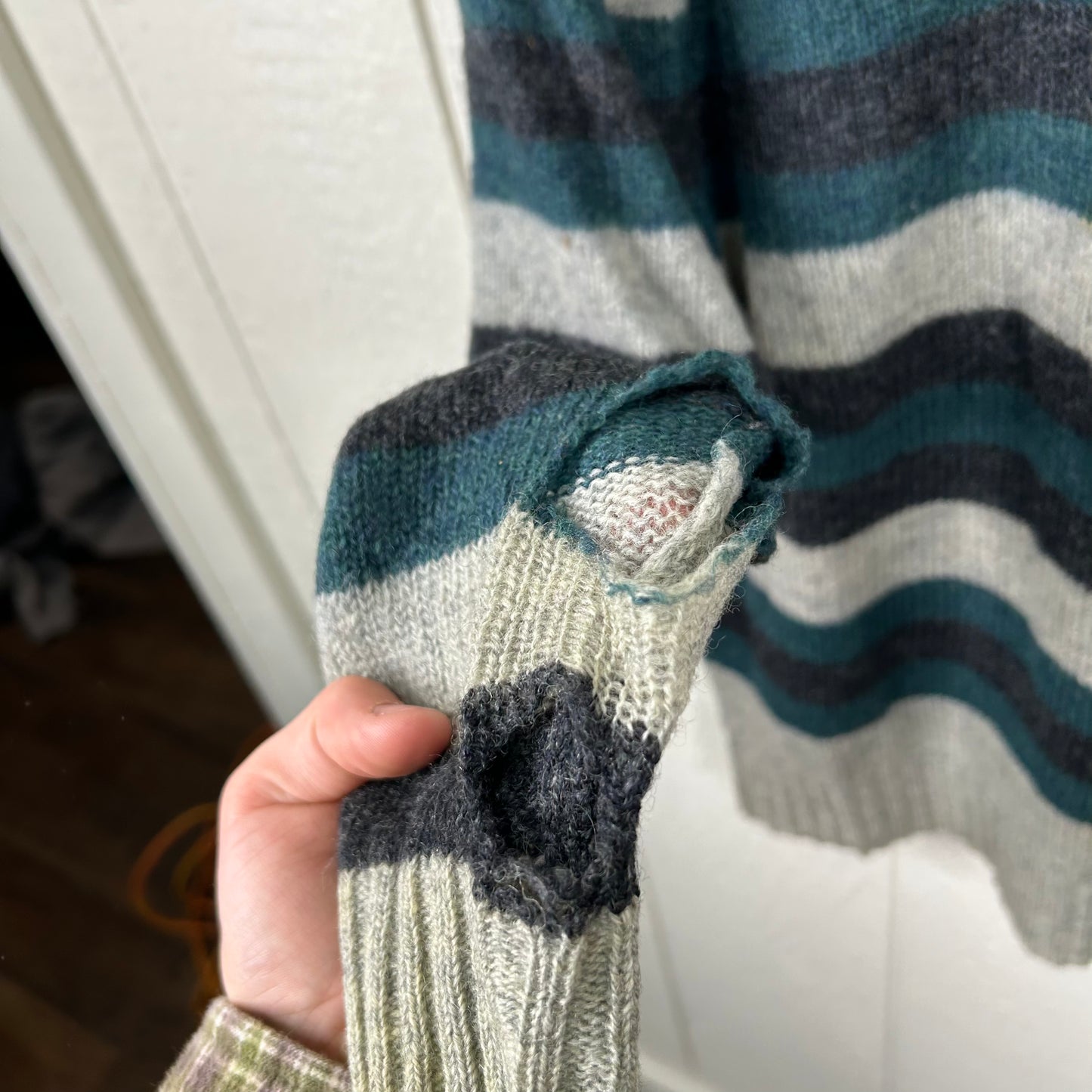 Vintage 90's Striped Wool Sweater (L)