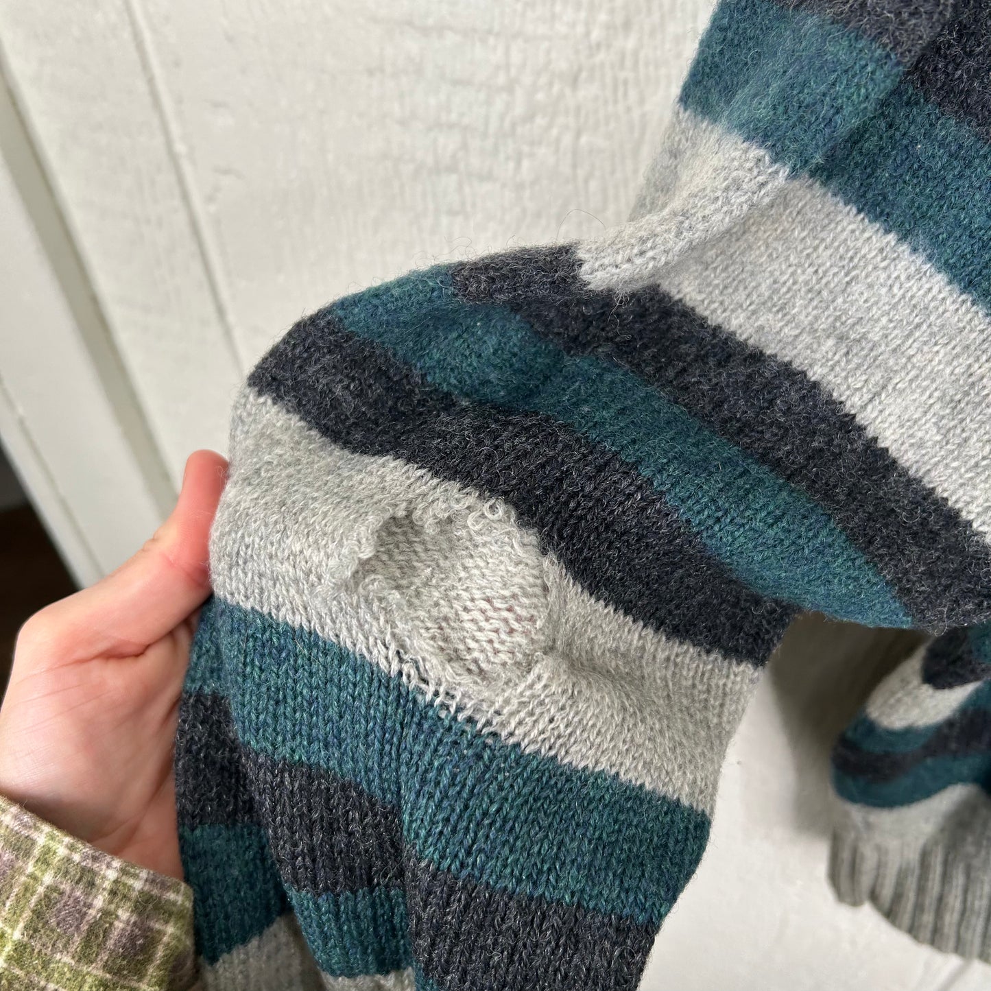 Vintage 90's Striped Wool Sweater (L)