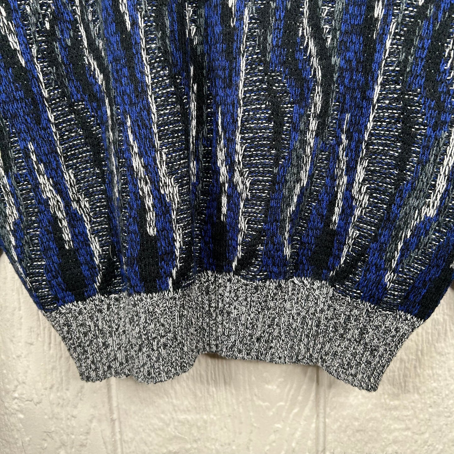 Vintage 90's Navy & Black Coogi Style Sweater (XL)