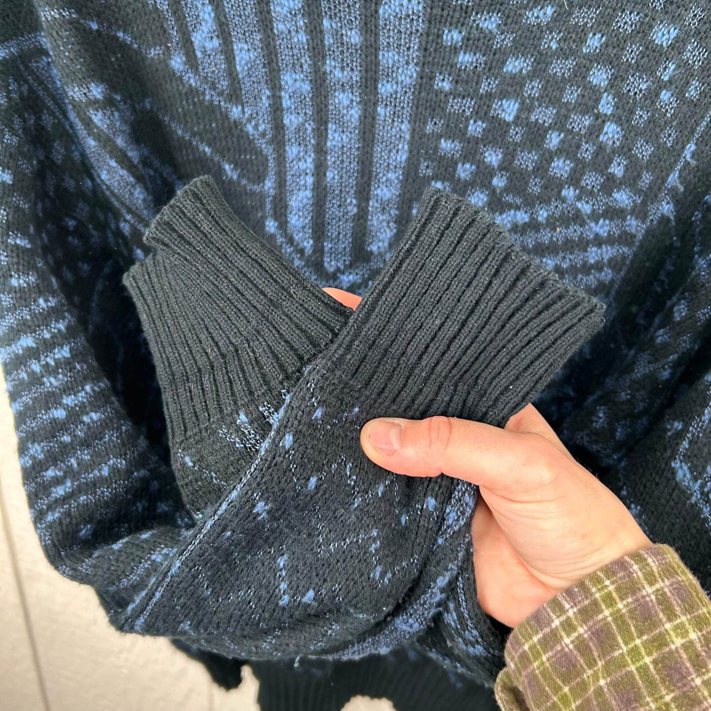 Vintage 90's Navy & Black Knit Sweater (M)