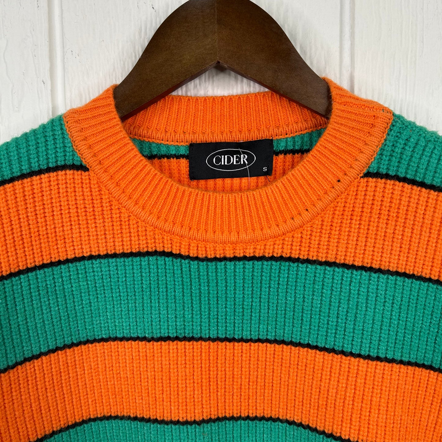 Vintage 90's Tight-Knit Green & Orange Soft Sweater (S)