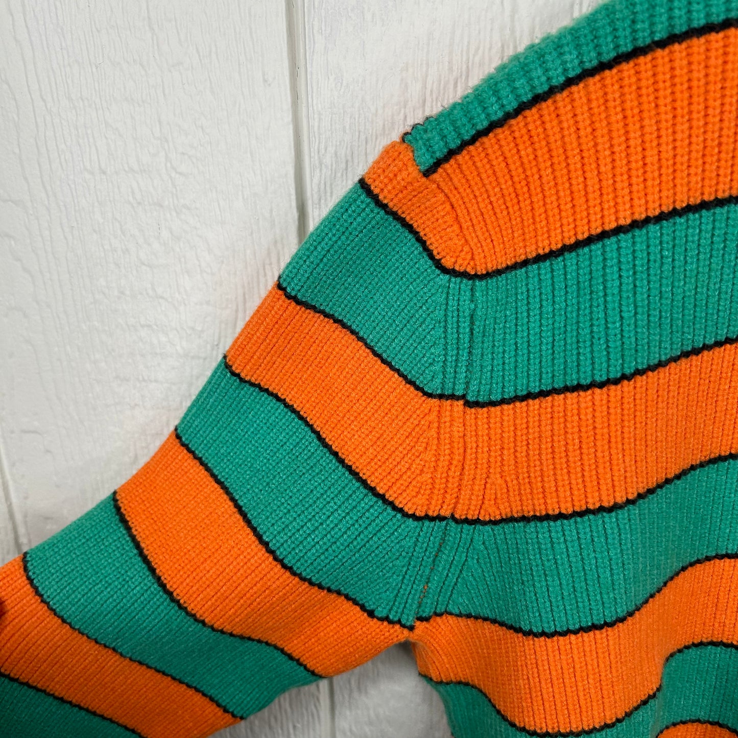 Vintage 90's Tight-Knit Green & Orange Soft Sweater (S)