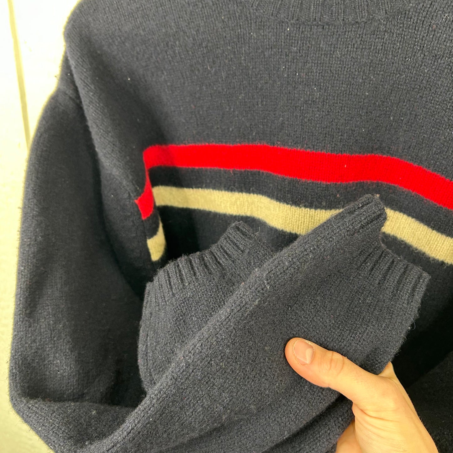Vintage 90's American Eagle Outfitters Navy Striped Wool Sweater (L)