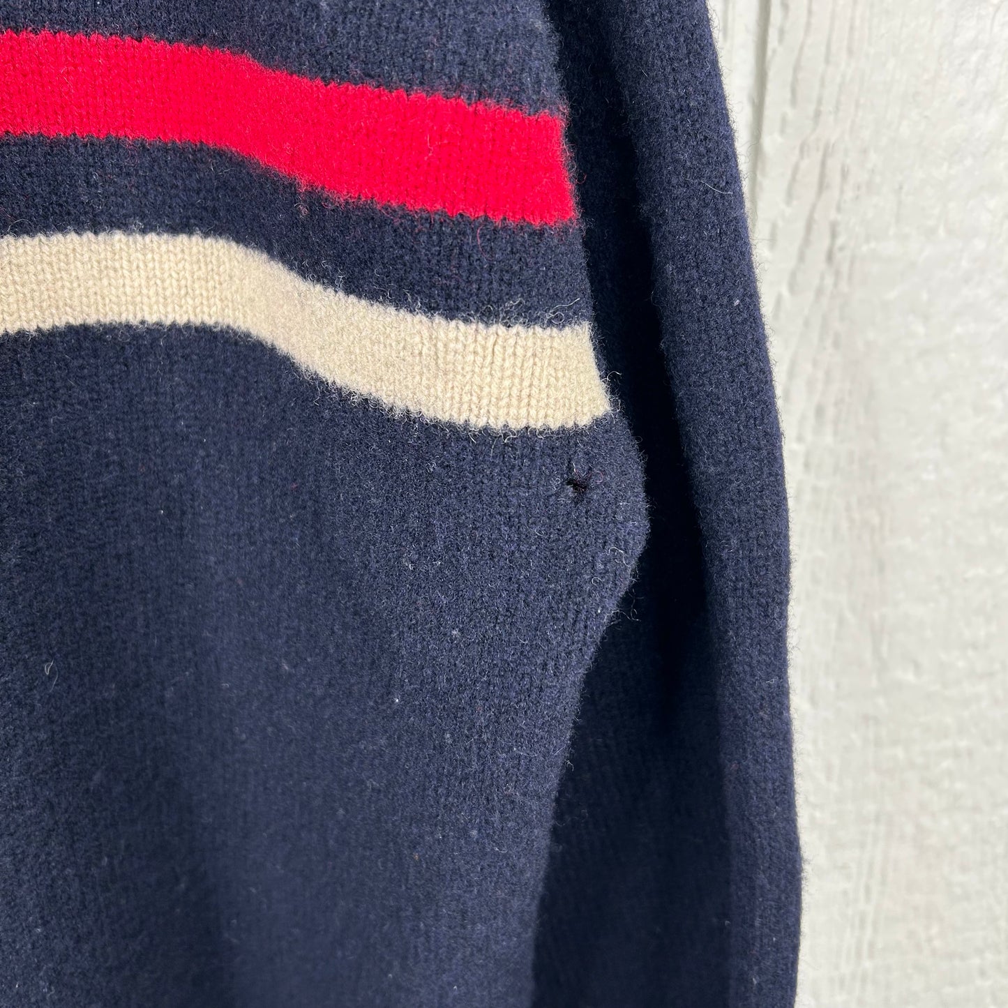 Vintage 90's American Eagle Outfitters Navy Striped Wool Sweater (L)