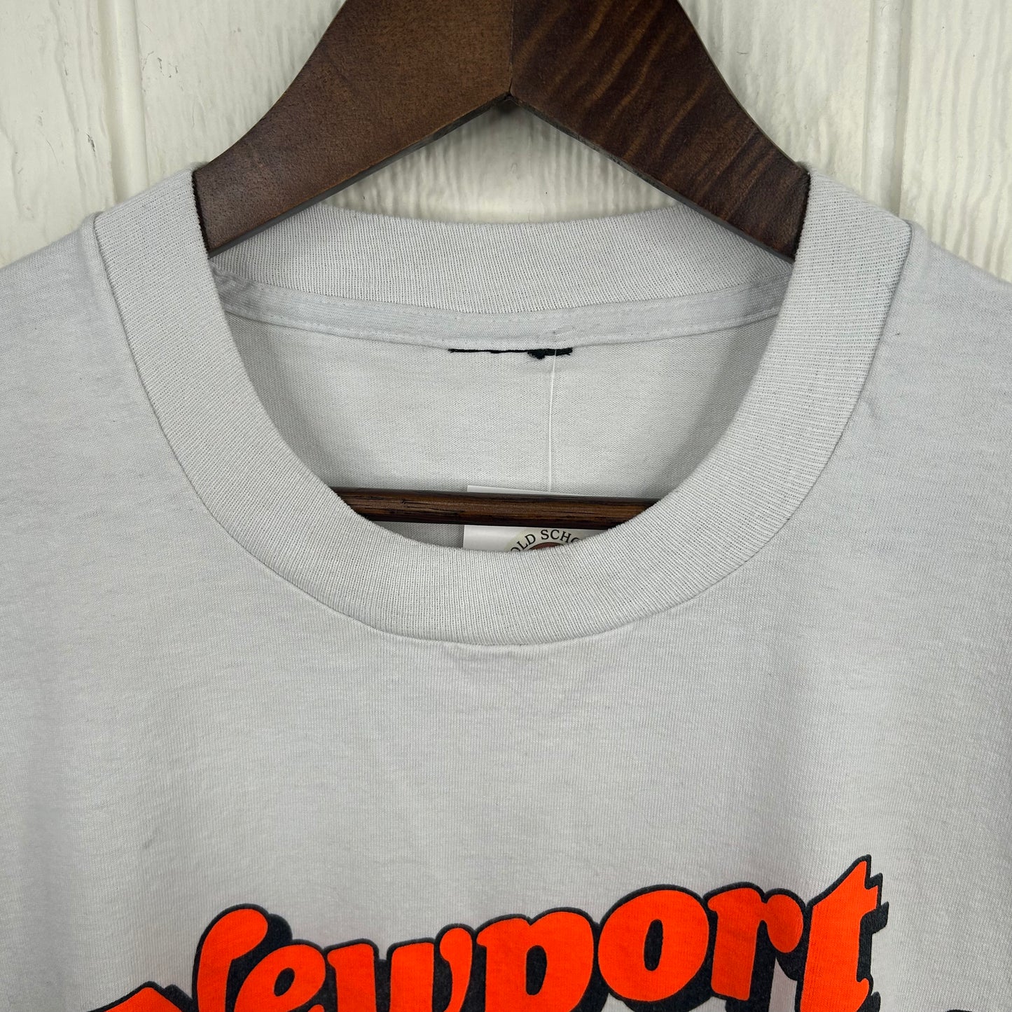 Vintage 90's Newport Pleasure Cigarettes Graphic Tee (XL)