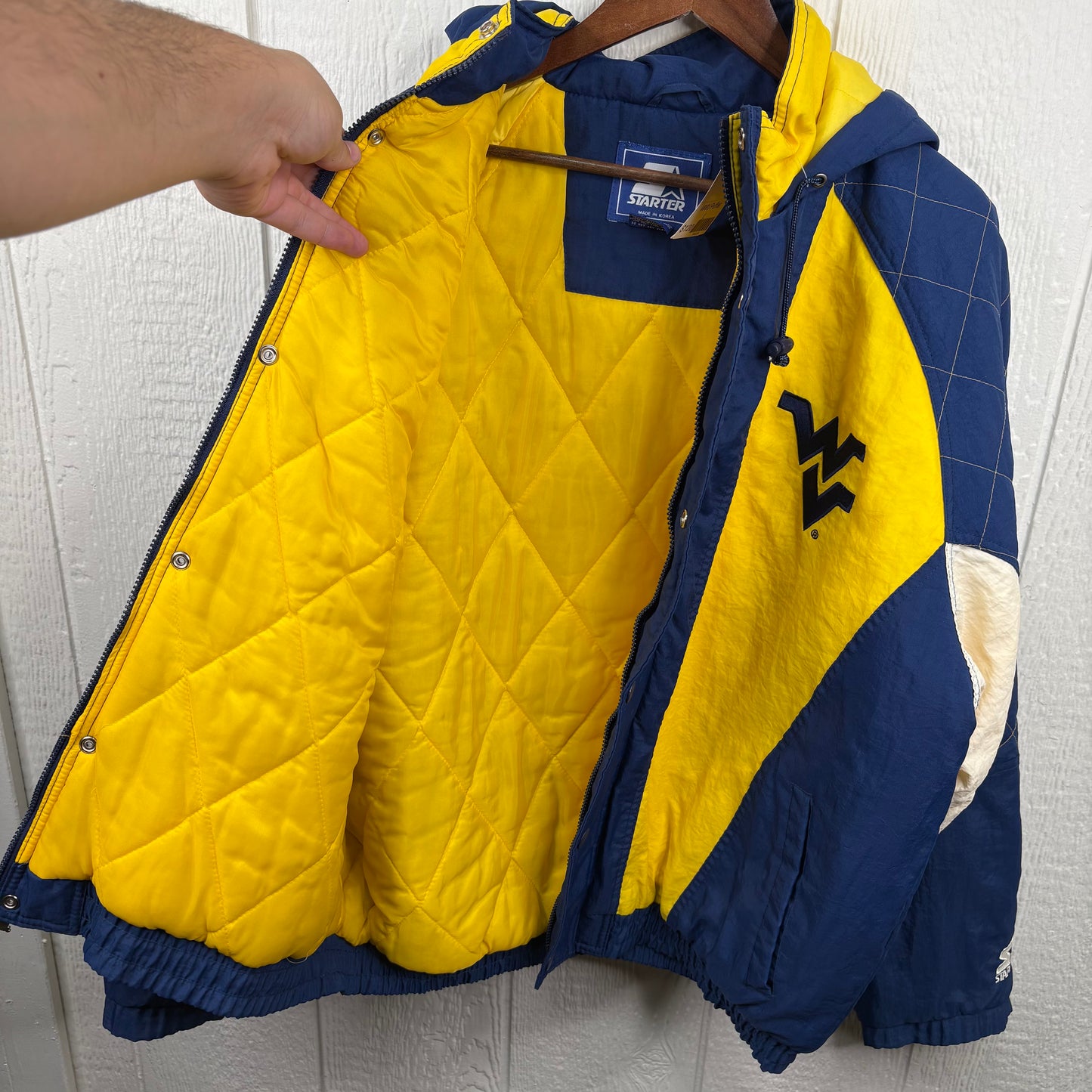 Vintage 90's Starter WVU Puffer Jacket (L)