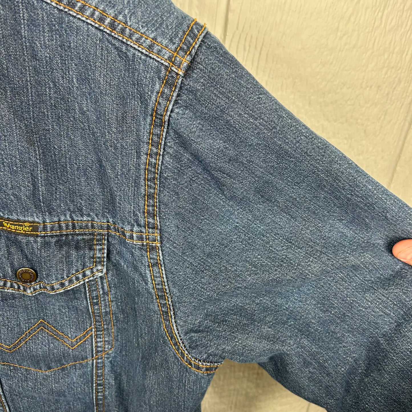 Vintage 90's Wrangler Sherpa Lined Denim Jacket (M)