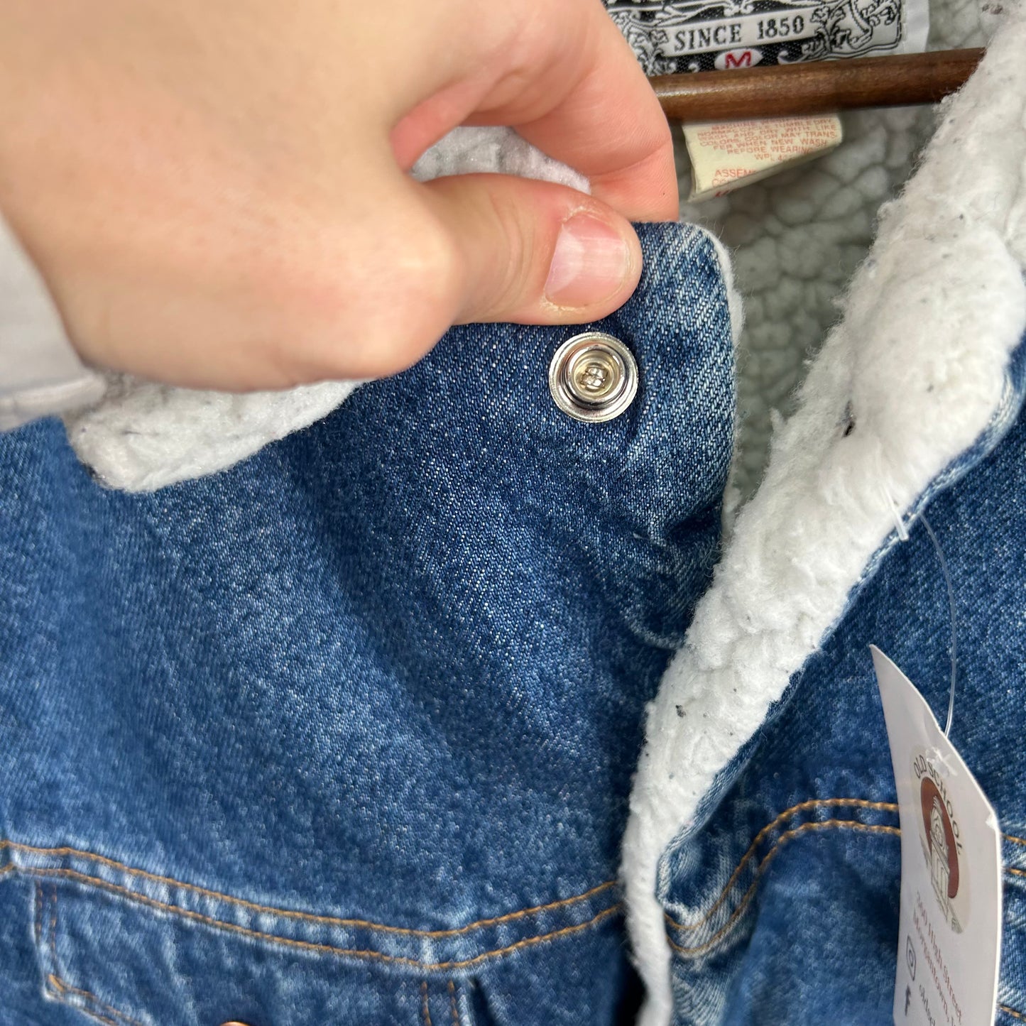 Vintage 90's Levi's Sherpa Lined Button Up Denim Jacket (M)