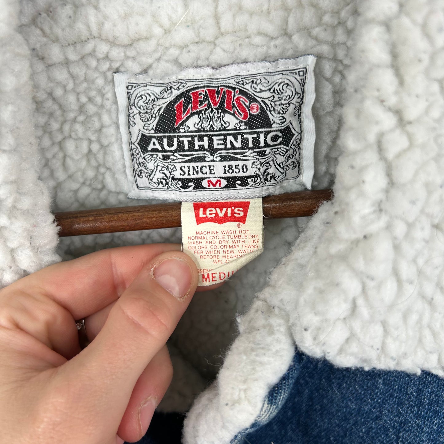 Vintage 90's Levi's Sherpa Lined Button Up Denim Jacket (M)