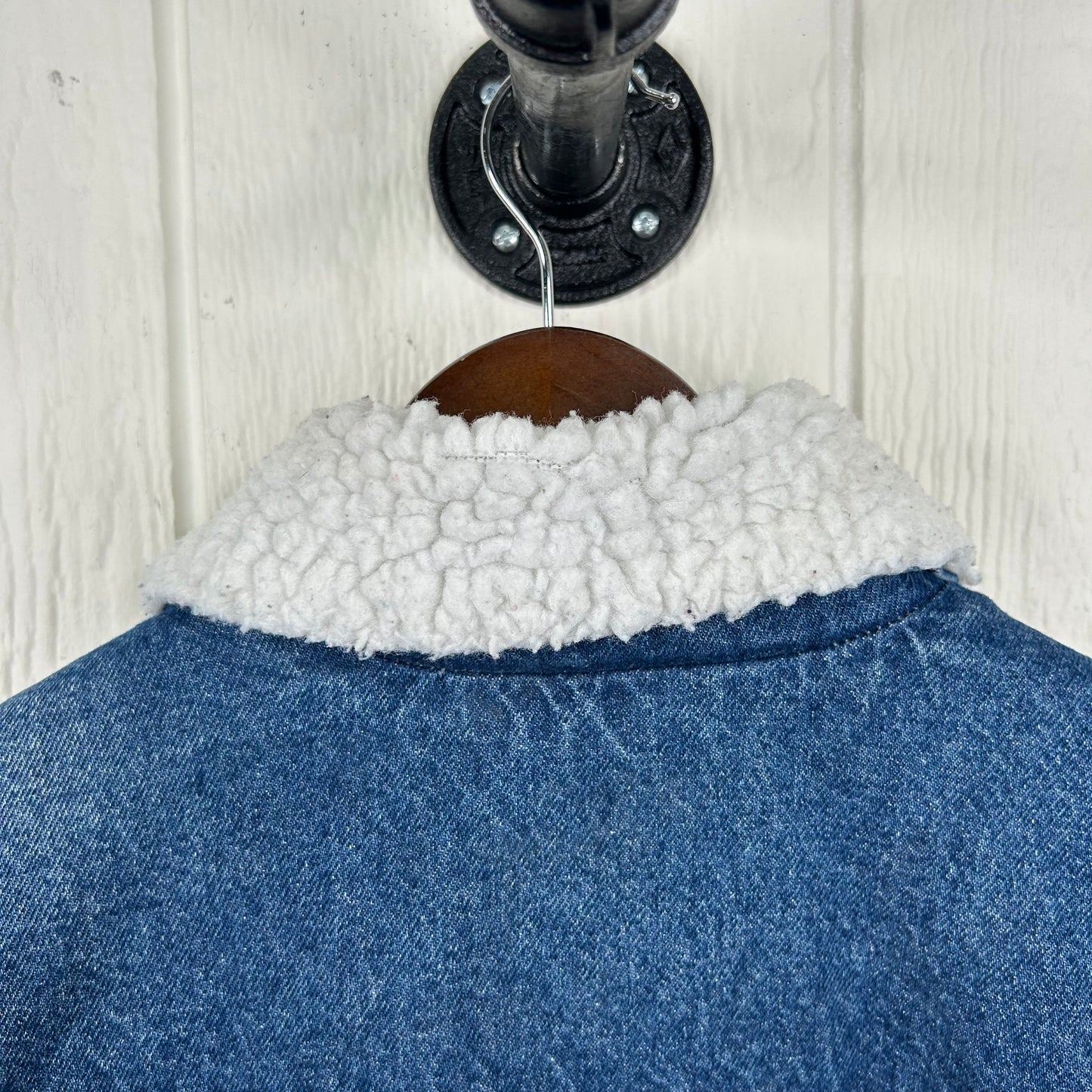 Vintage 90's Levi's Sherpa Lined Button Up Denim Jacket (M)