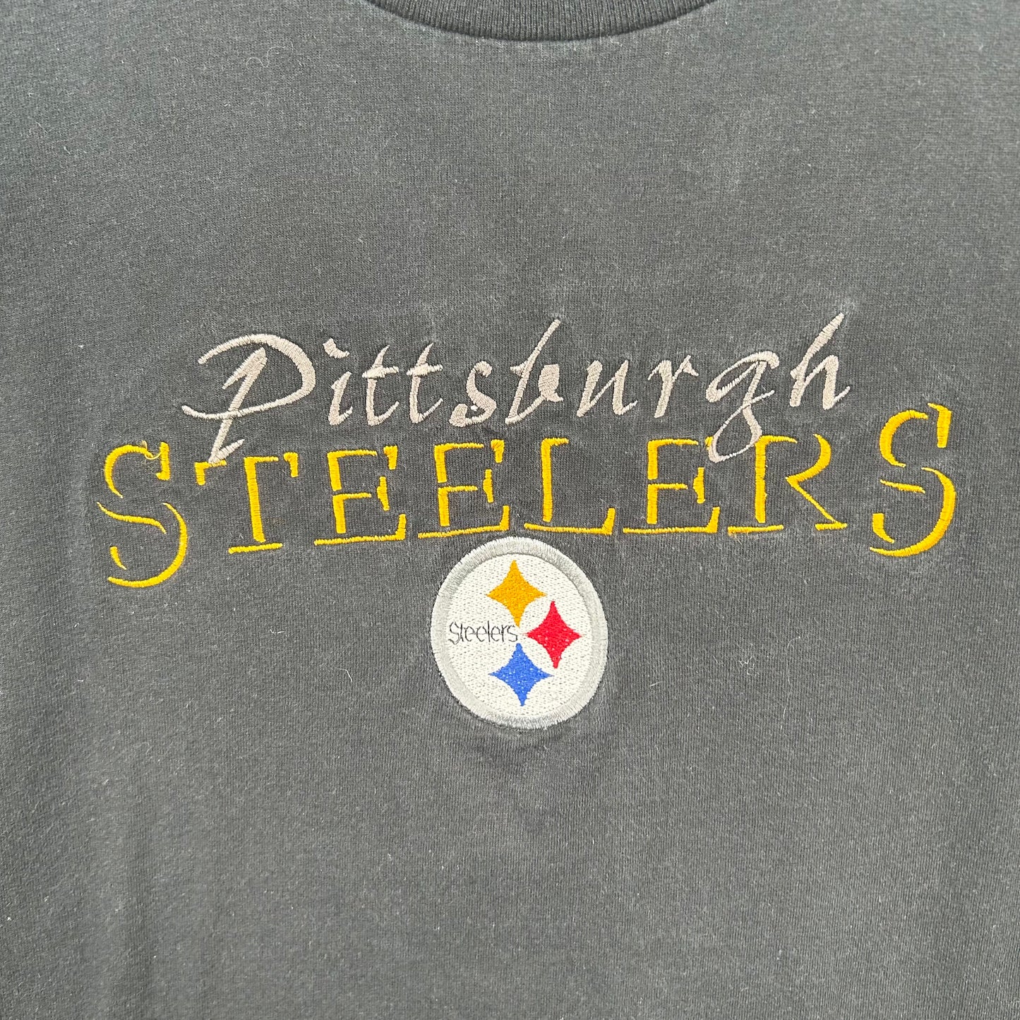 Vintage 90's Embroidered Pittsburgh Steelers Tee (M)