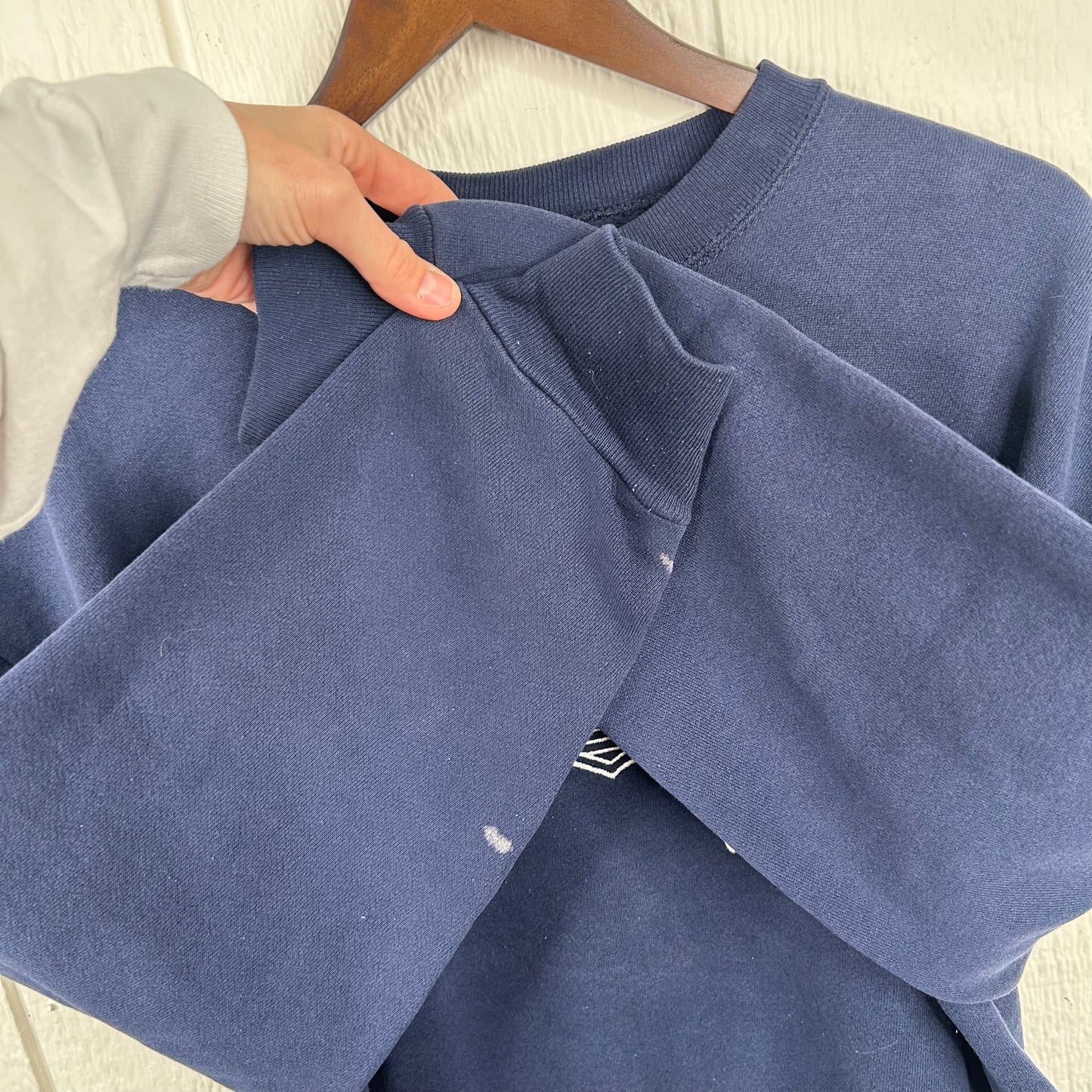 Vintage 90's Embroidered West Virginia Mountaineers Navy Crewneck (XL)