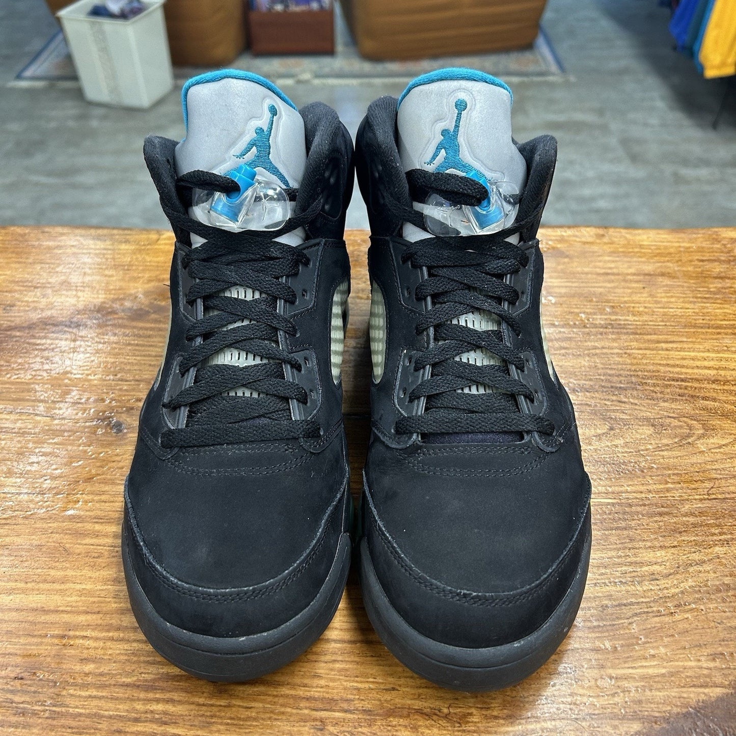 Size 10 - Jordan 5 Retro Aqua