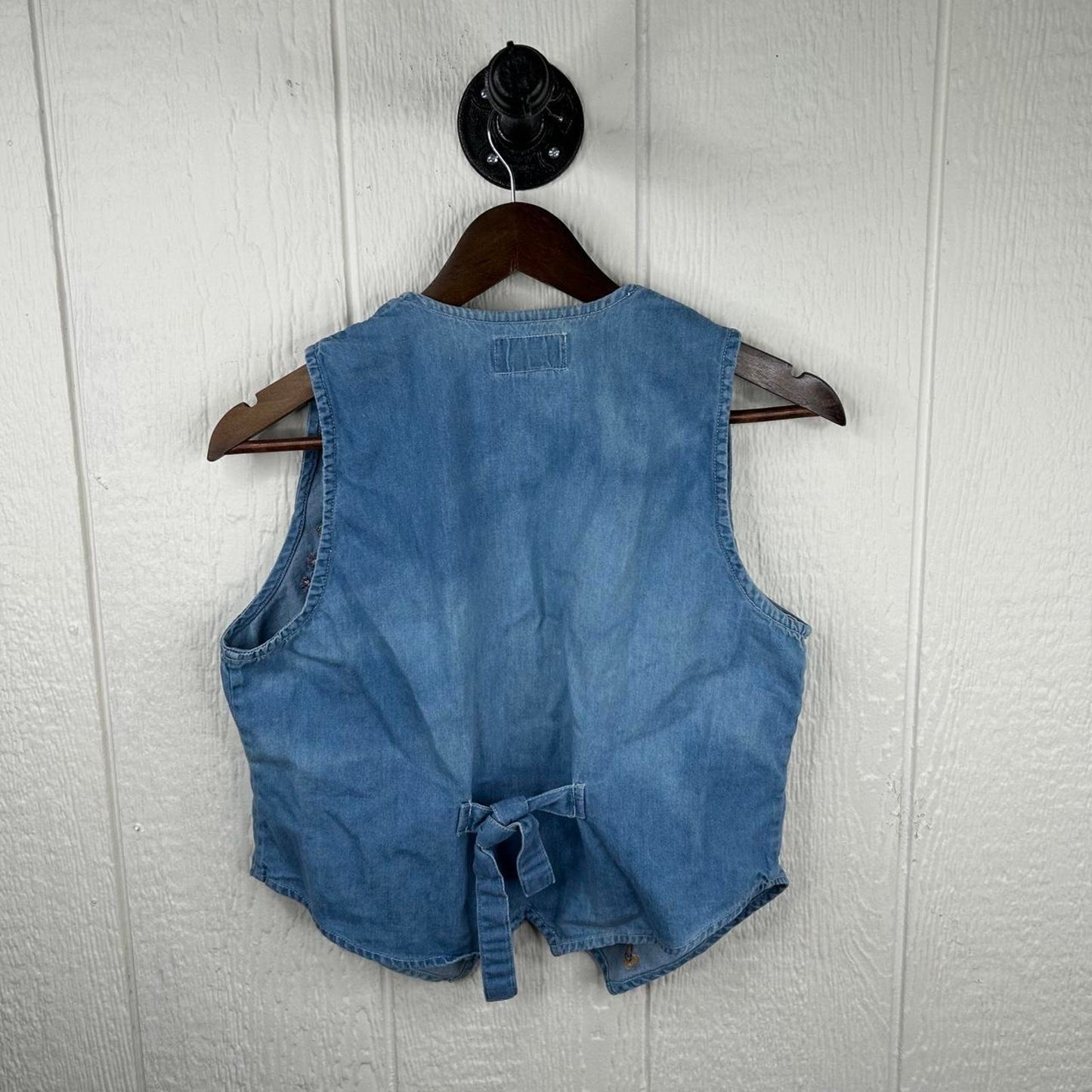 Vintage 90’s Grandma Chic Floral Embroidered Denim Vest (M)