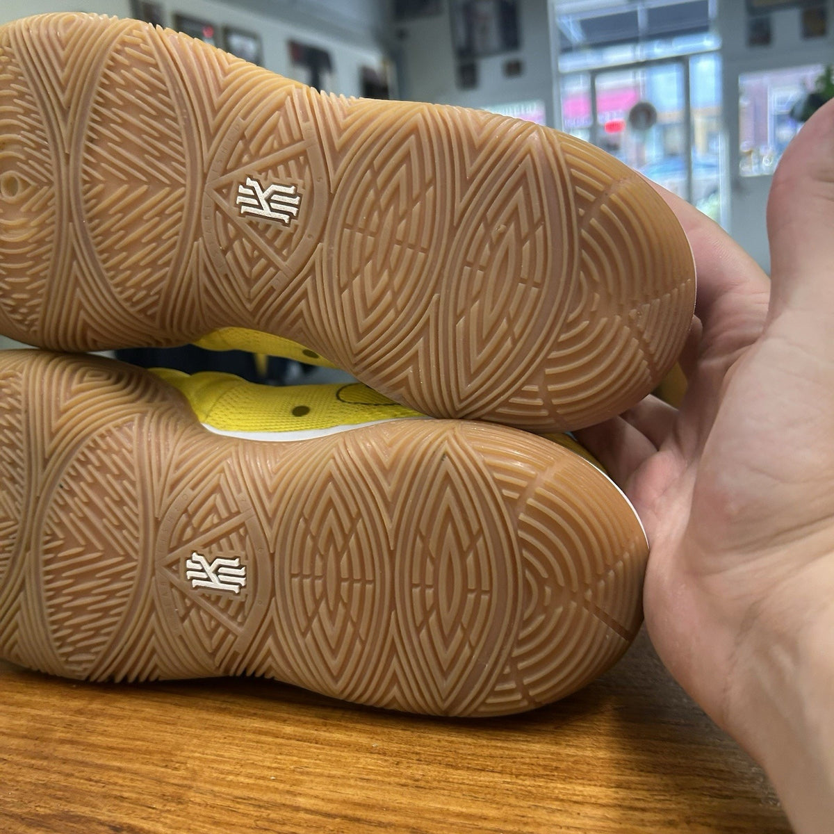 Size 12 - SpongeBob SquarePants x Nike Kyrie 5 SpongeBob Worn Once