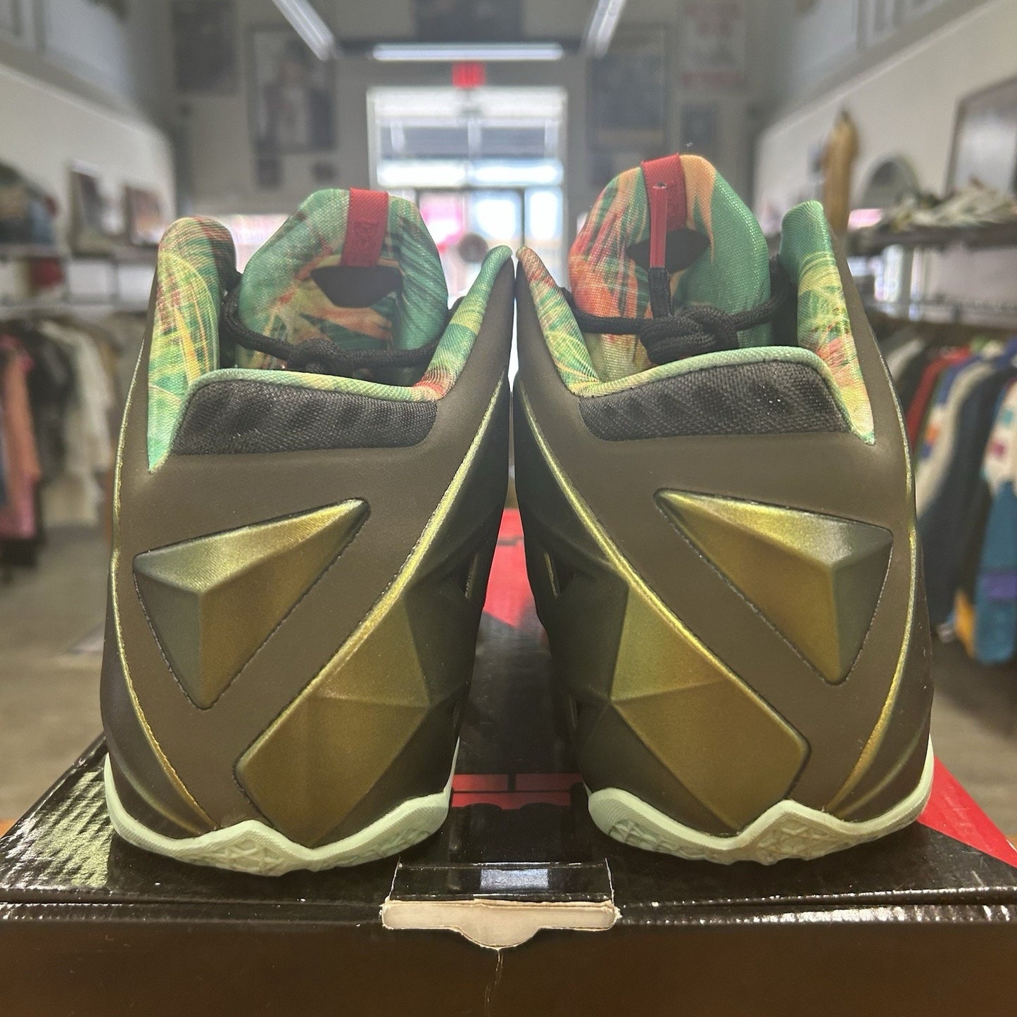 Size 10.5 - Nike LeBron 11 King's Pride Lightly Worn OG All