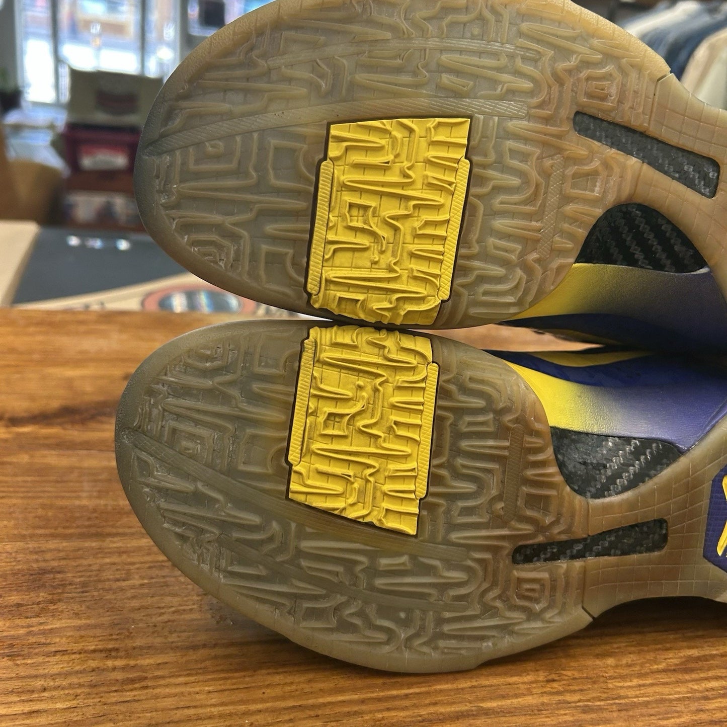 Size 10.5 - Nike Zoom Kobe 5 2010 Rings