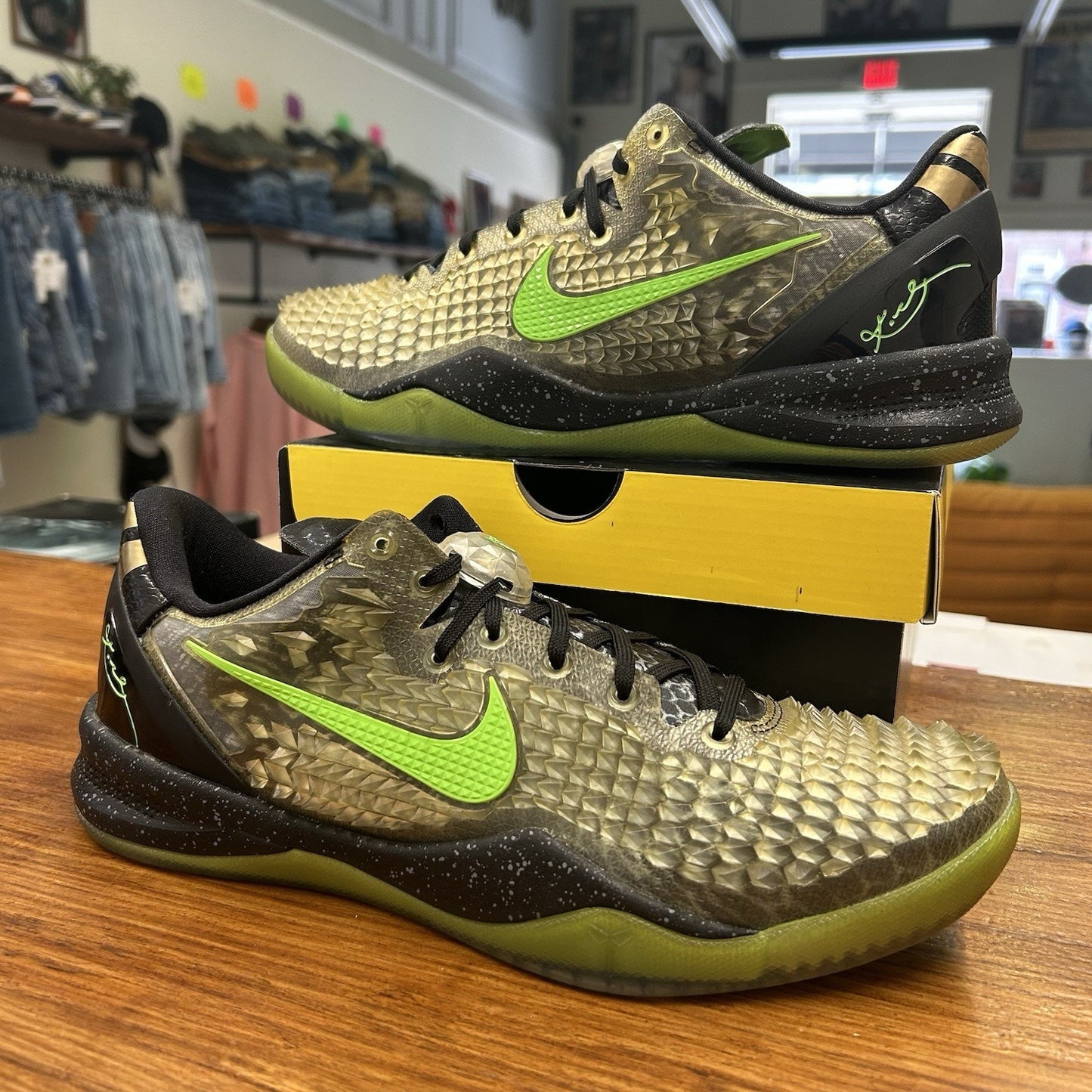 Size 10 - Nike Kobe 8 SS Christmas Snakeskin